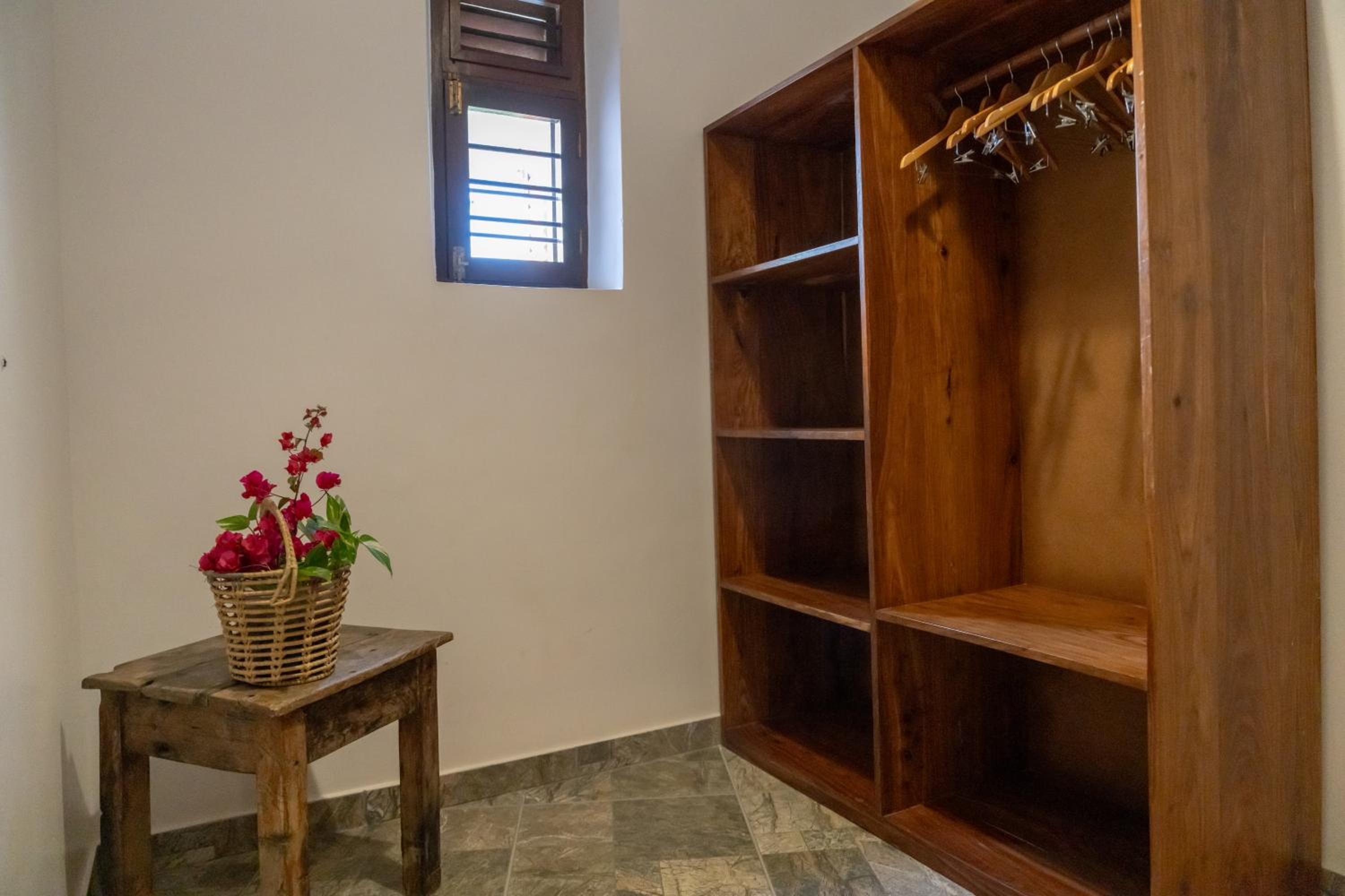 Deluxe Double Room with Sea View - Photo 7