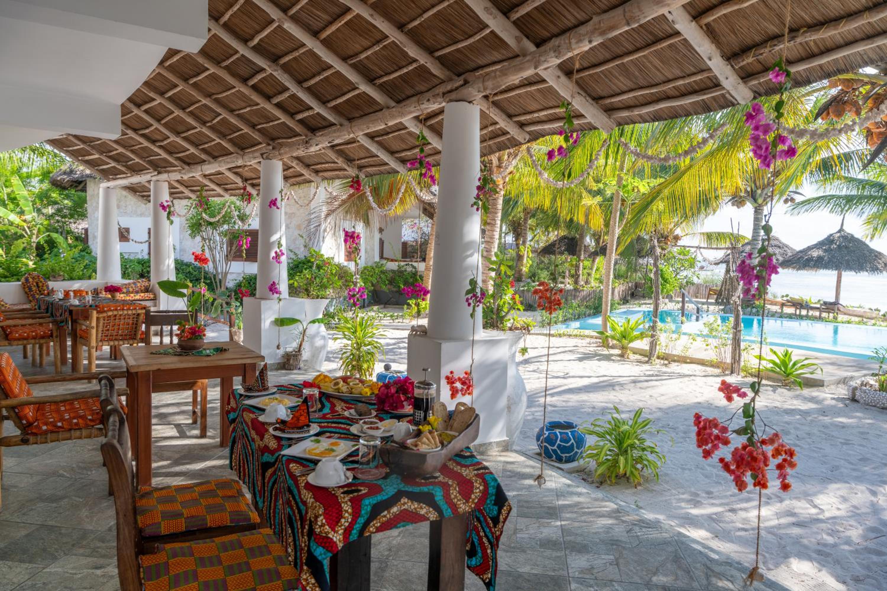Deluxe Double Room with Sea View - Photo 11
