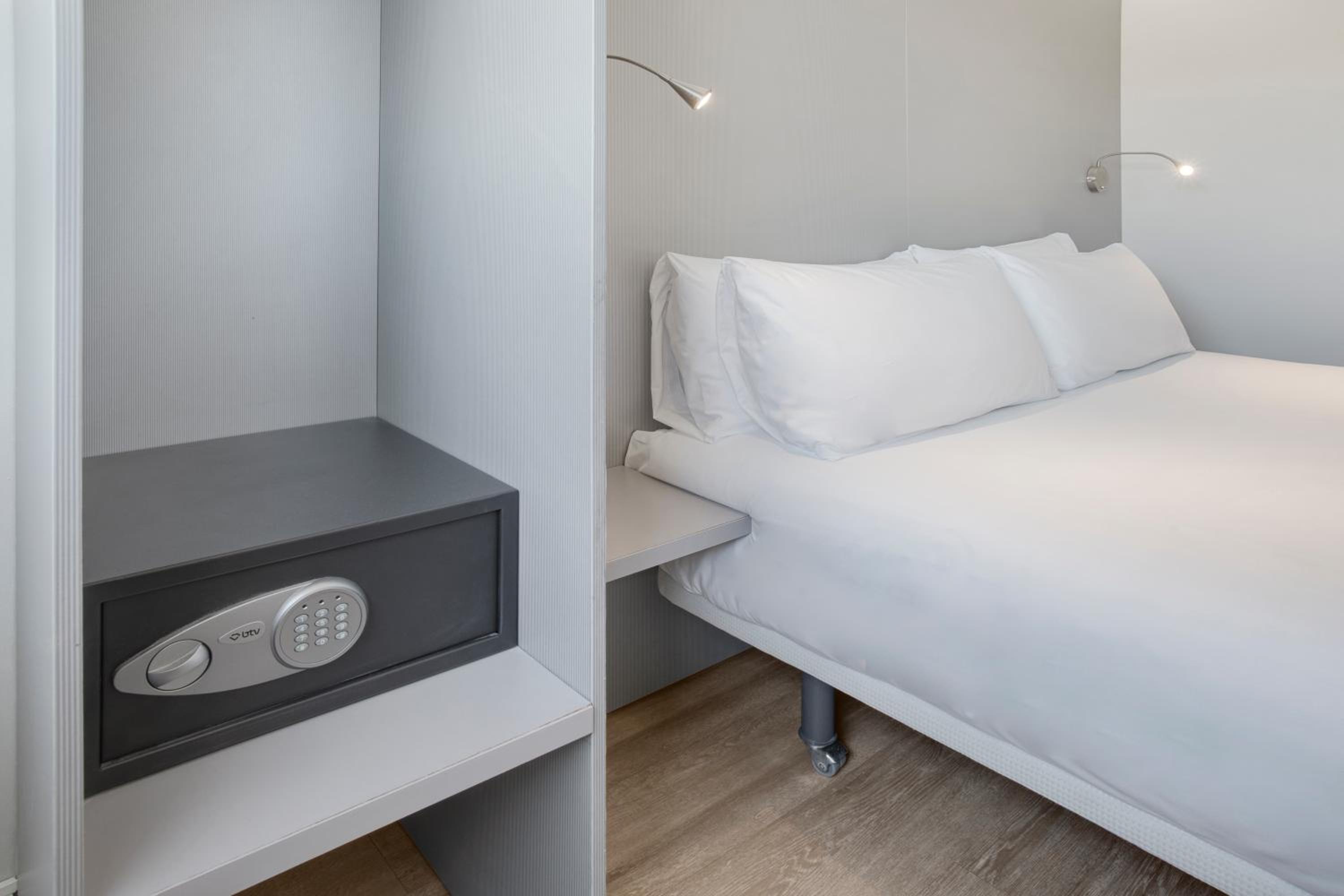 Double Room - Photo 4