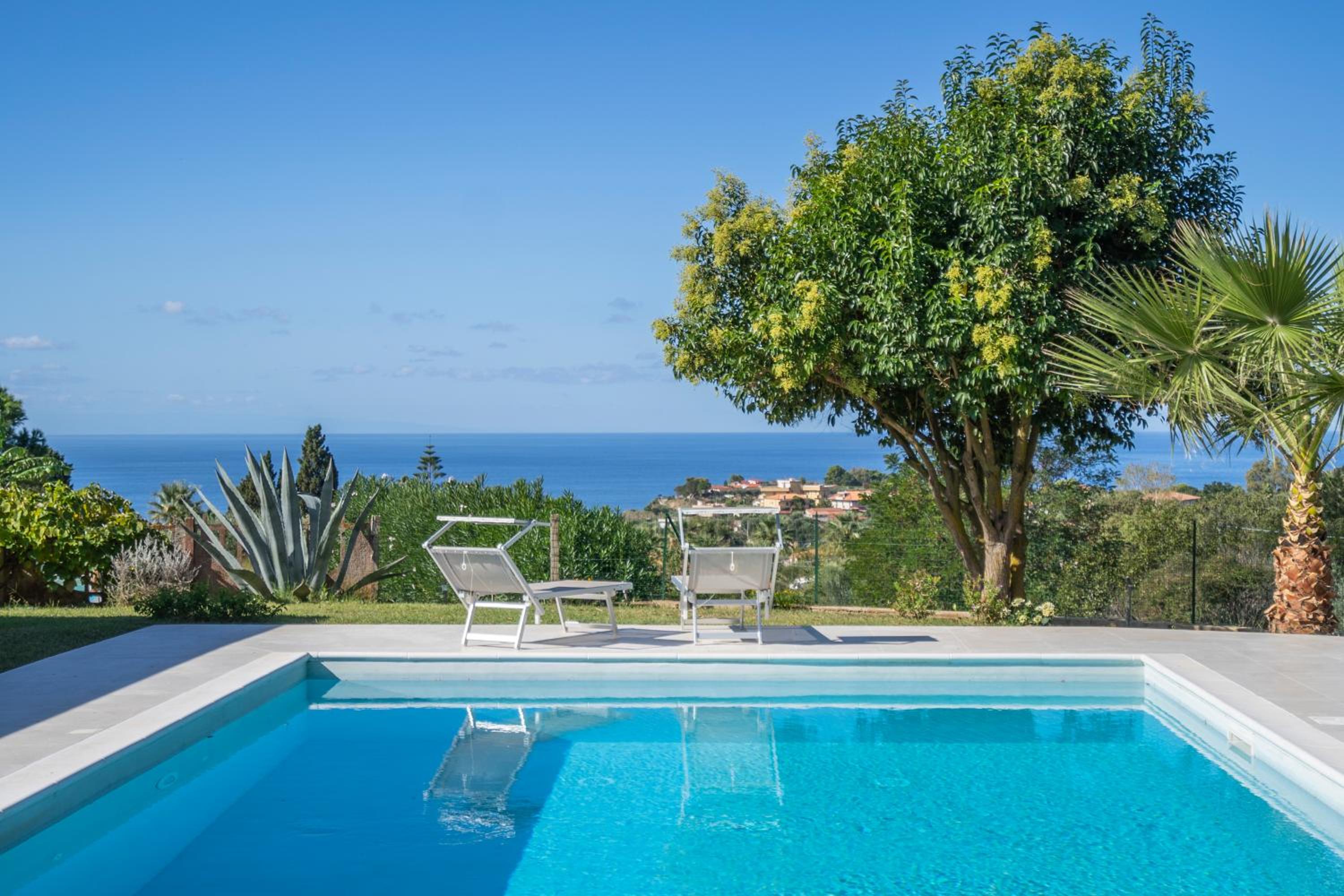 Villa with Private Pool photo 3