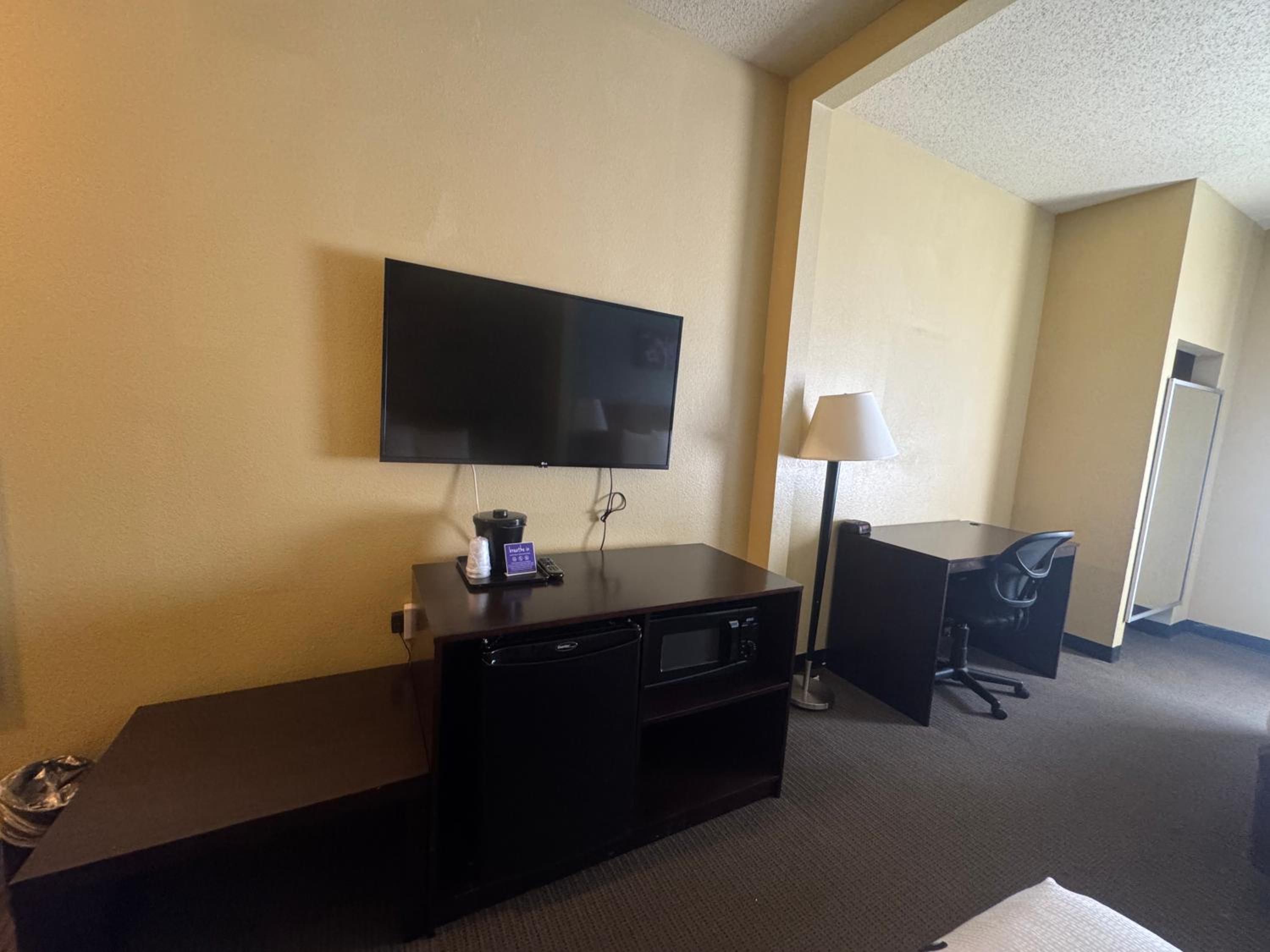 Double Room with Two Double Beds - Non-Smoking - Photo 1