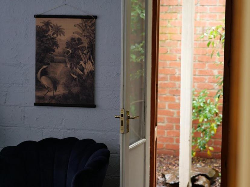 Queen Room photo 2