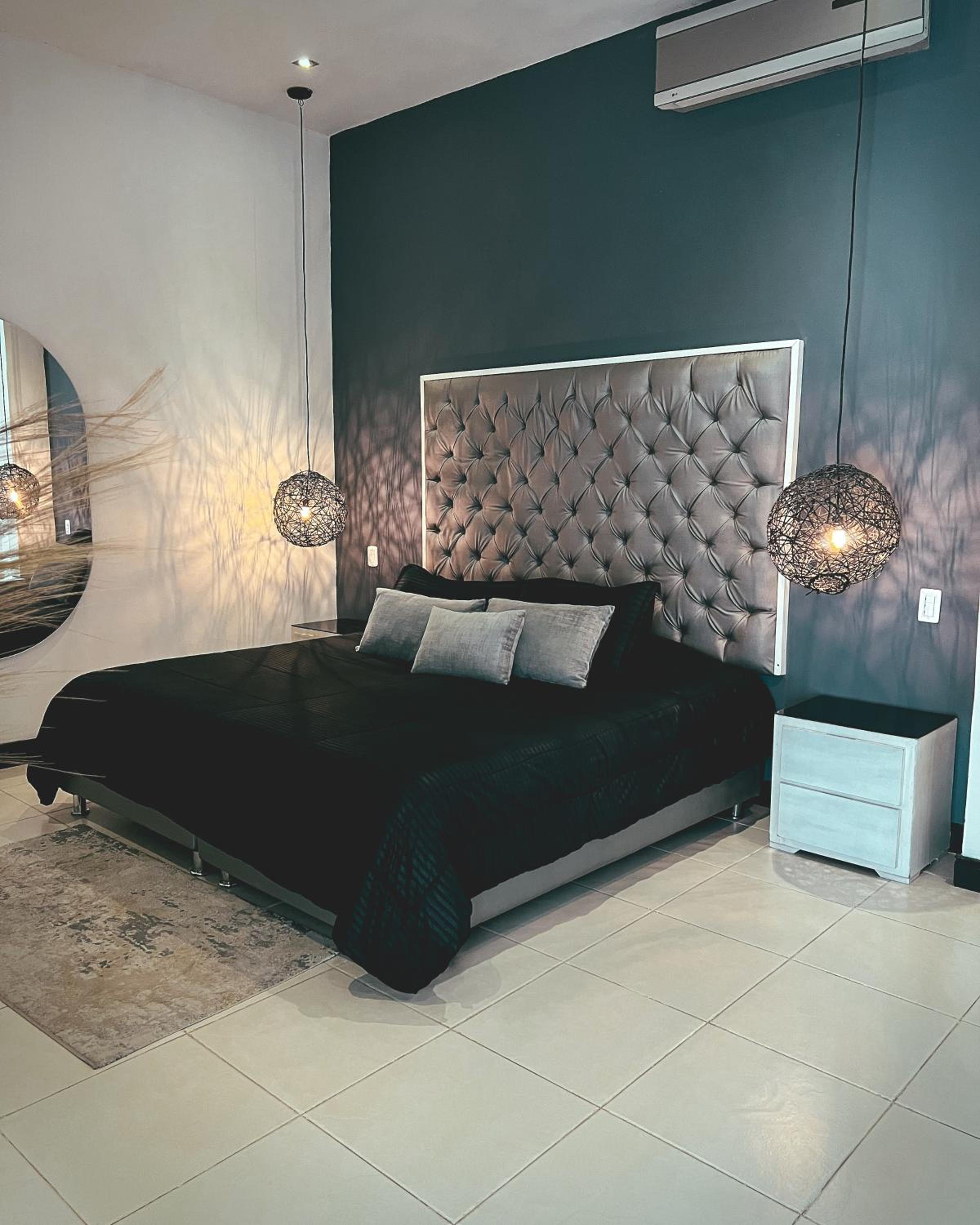 Deluxe Suite with Spa Bath photo 1
