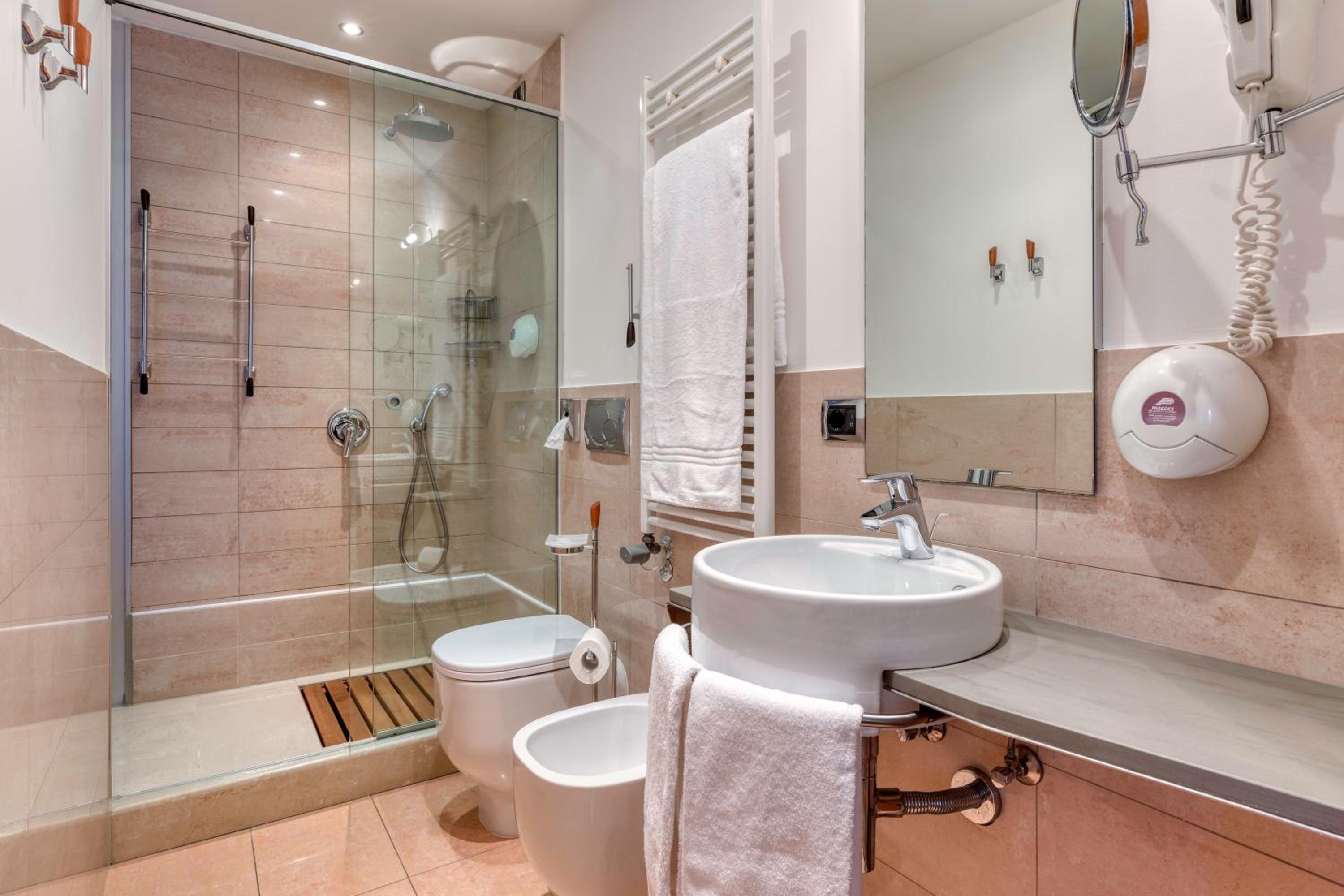 Double or Twin Room photo 2
