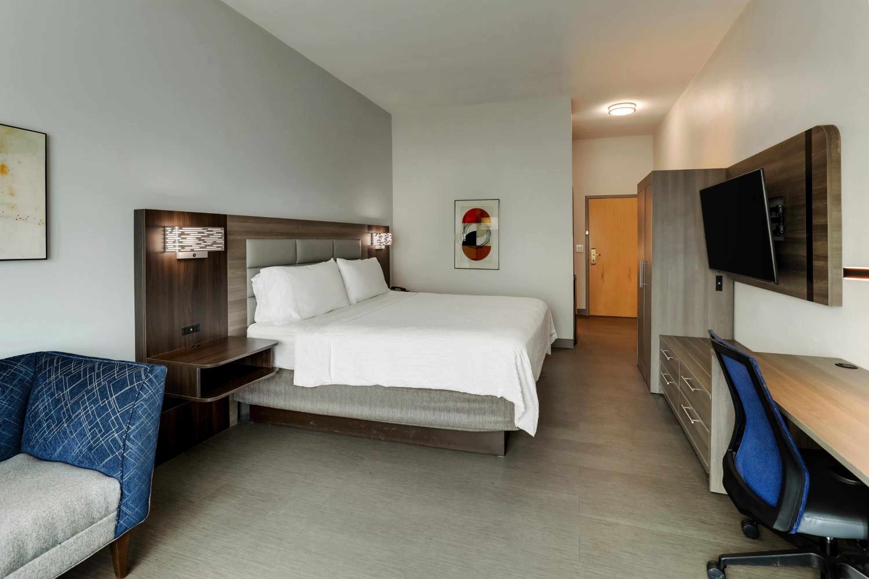 Standard King Room - Photo 1