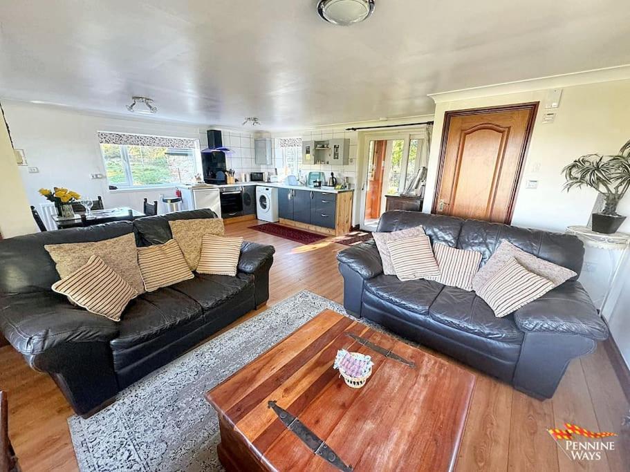 One-Bedroom House photo 1