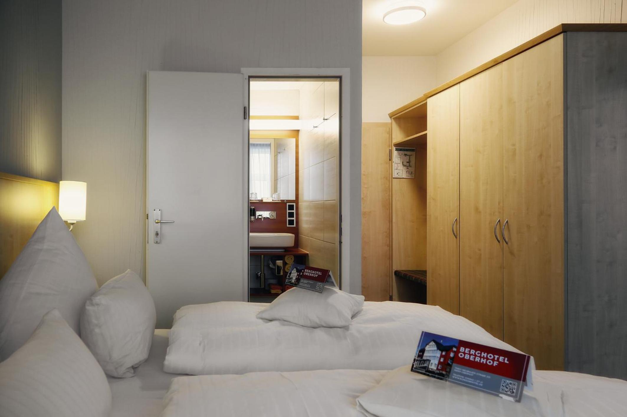Standard Double Room photo 3