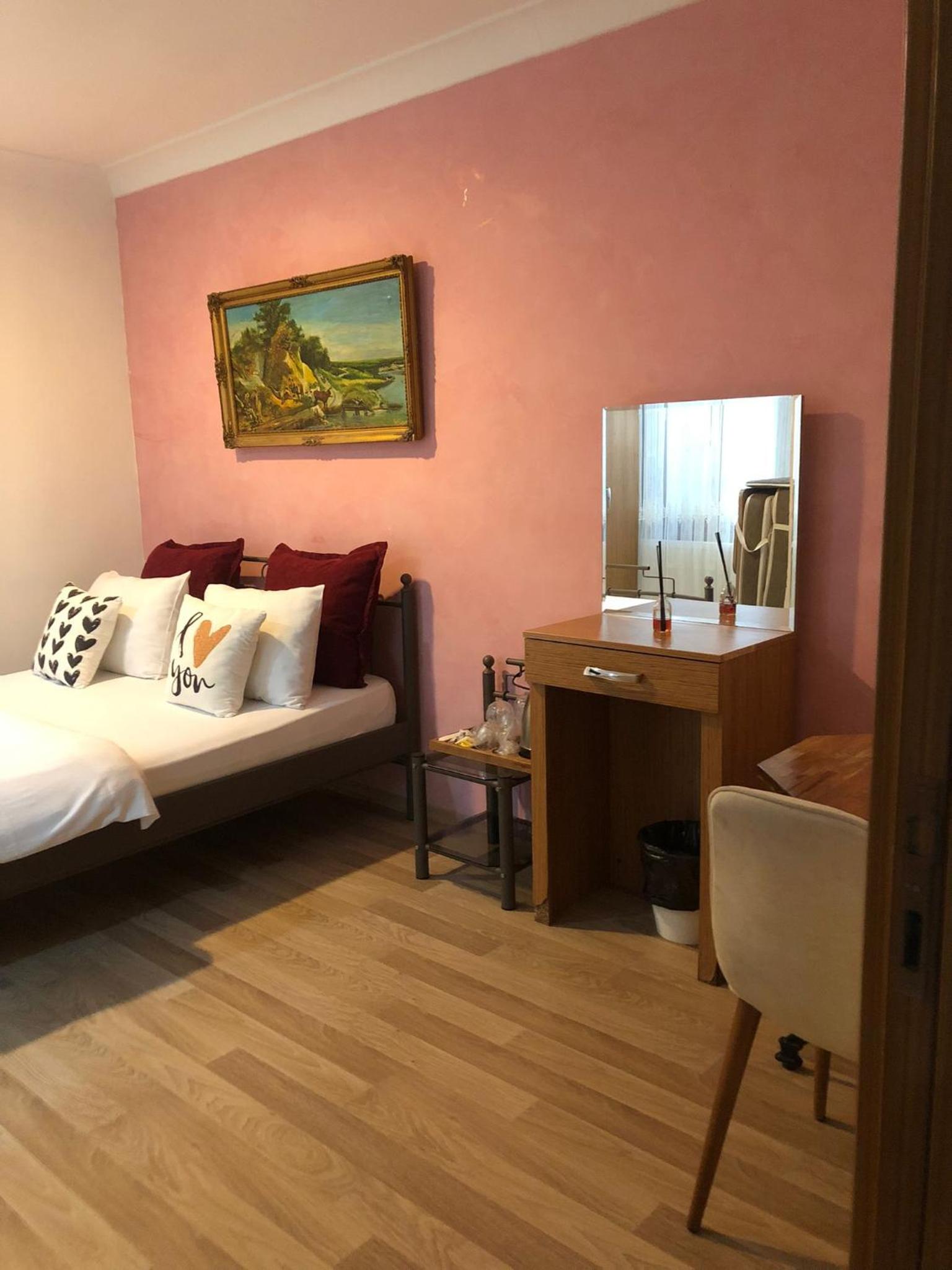 Economy Double Room photo 1