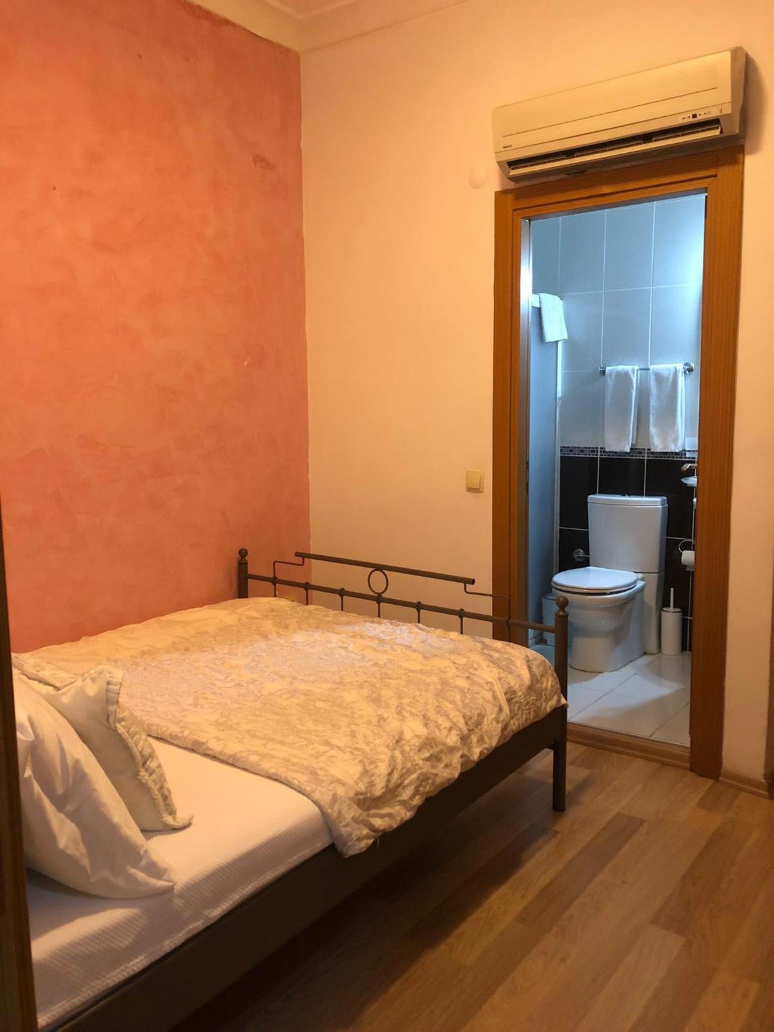 Economy Double Room photo 2