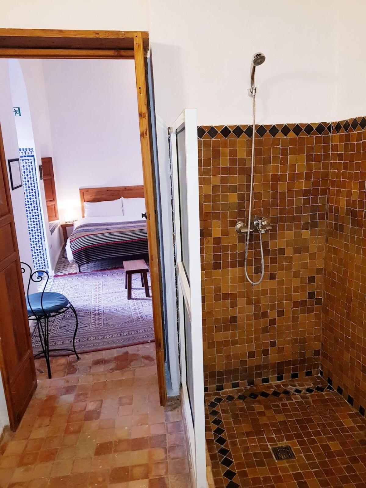 Small Double Room - Photo 8