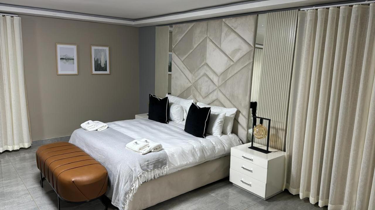 Presidential Suite photo 1