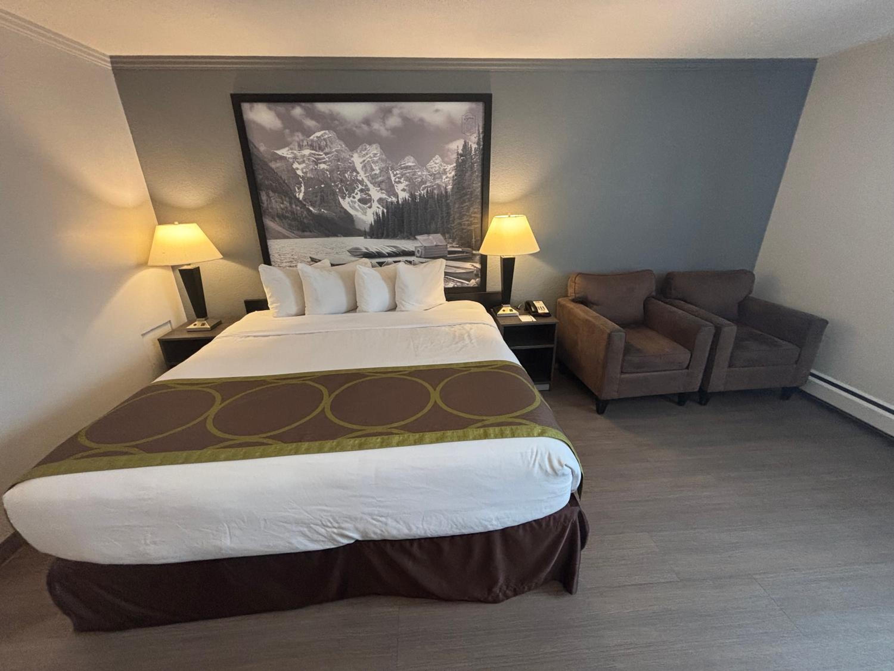 King Room - Non-Smoking - Photo 2