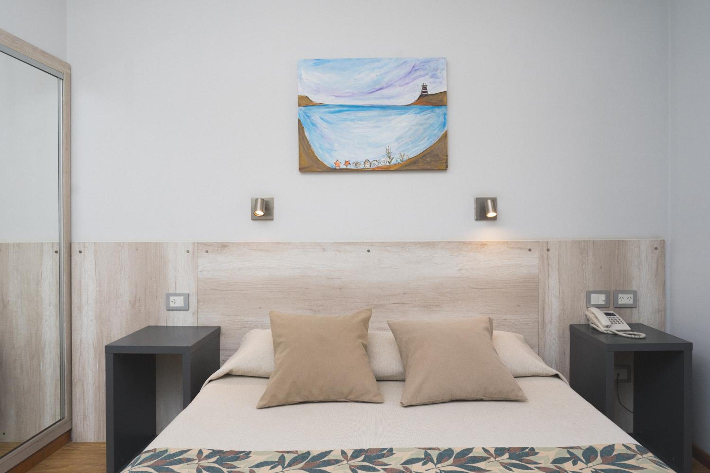 Single Room photo 2