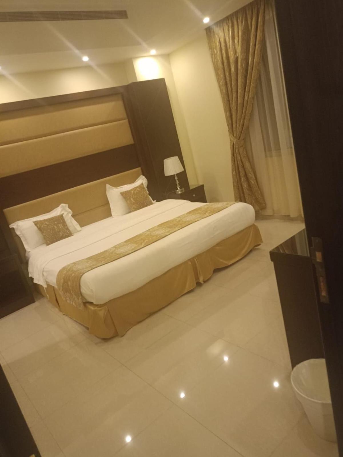 Classic One-Bedroom Apartment with King Bed