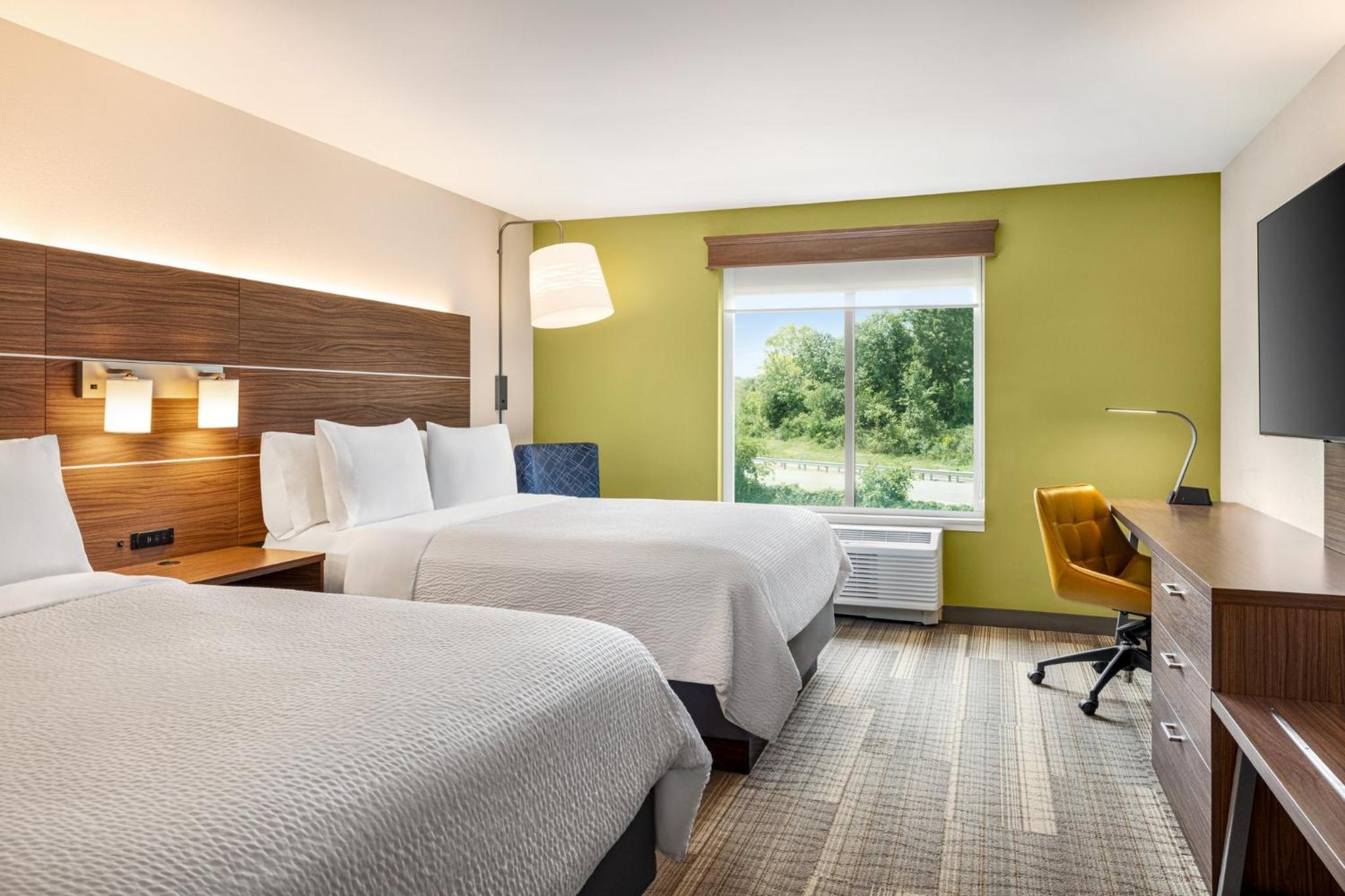 Standard Room with Two Queen Beds - Standalone Shower photo 1