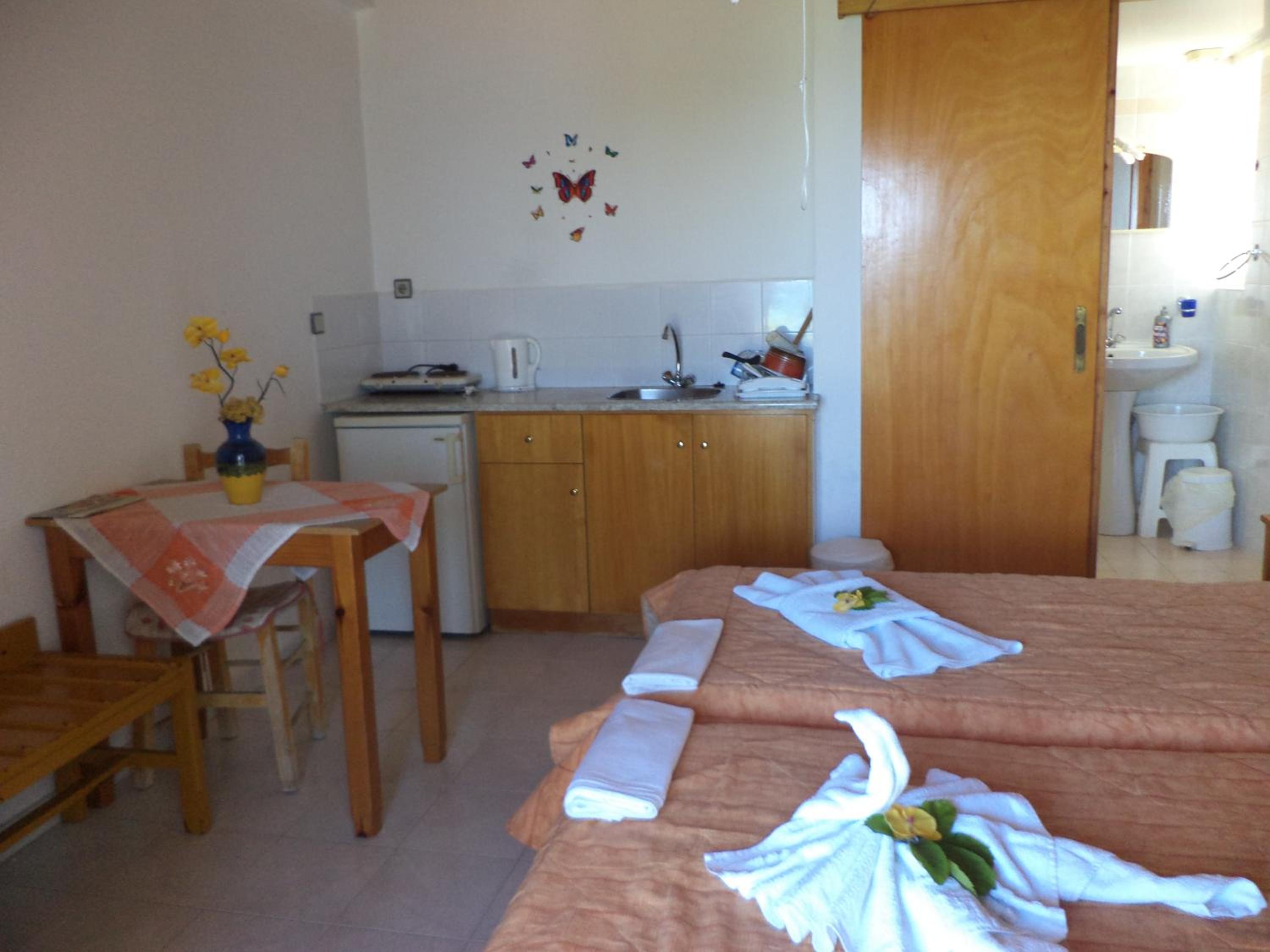 Standard Twin Room with Sea View - Photo 1