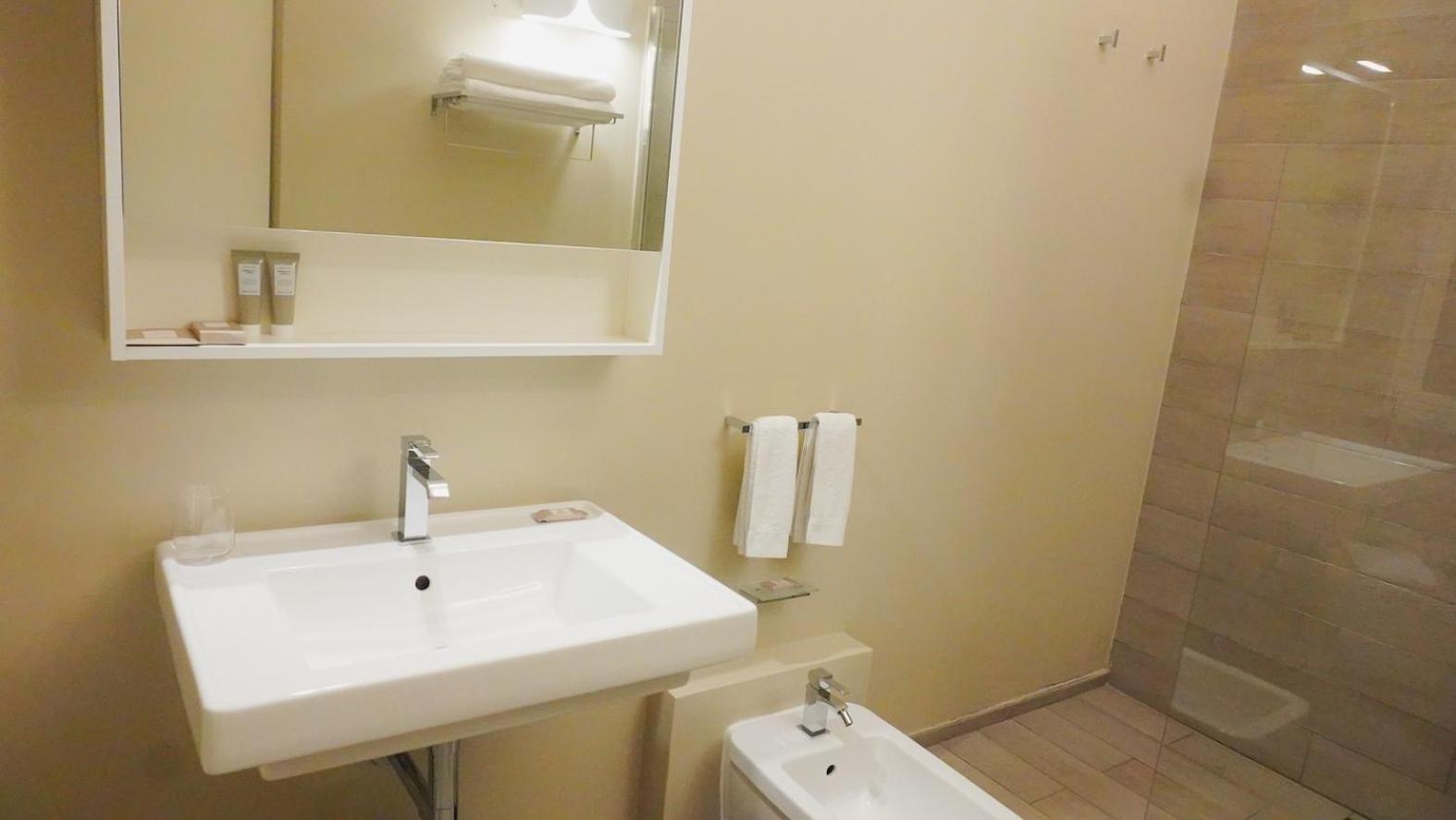 Superior Double Room - Photo 8