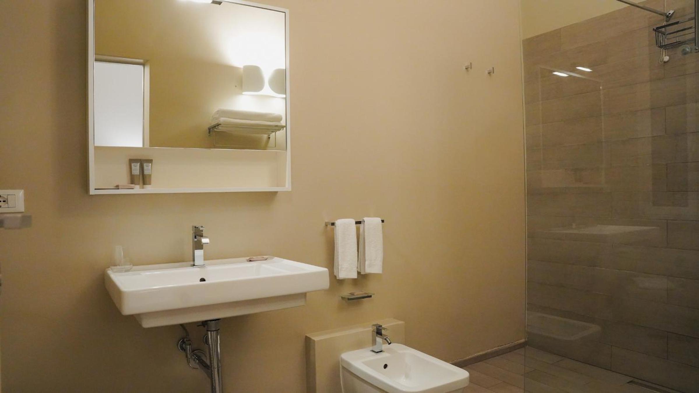 Superior Double Room - Photo 18