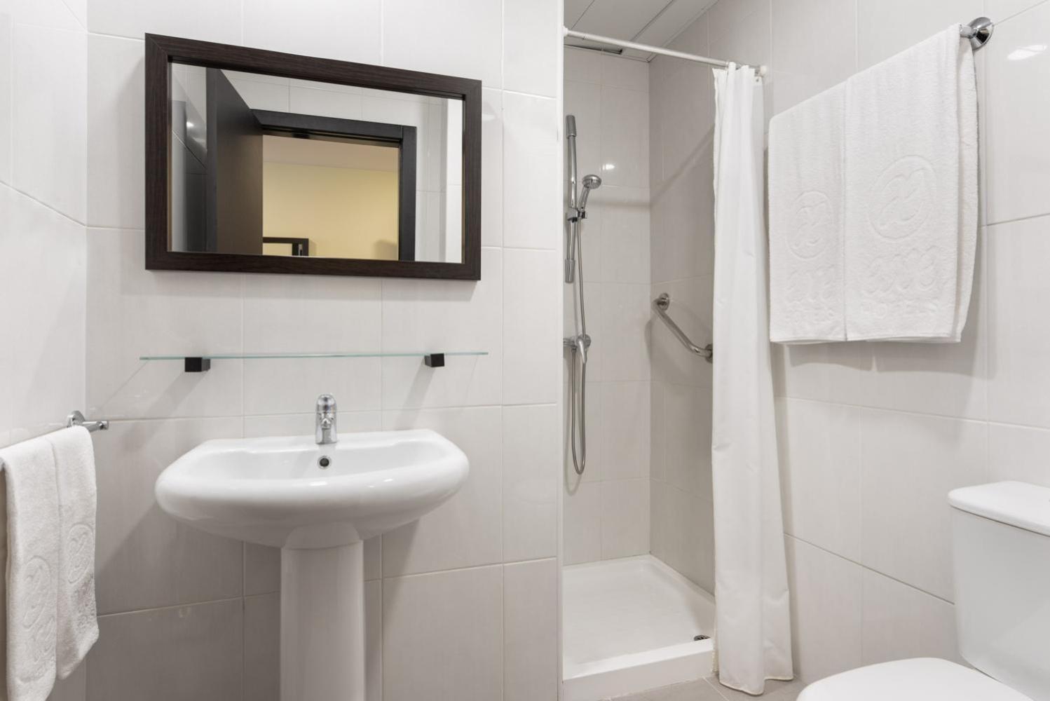 Suite with Sea View - Photo 10