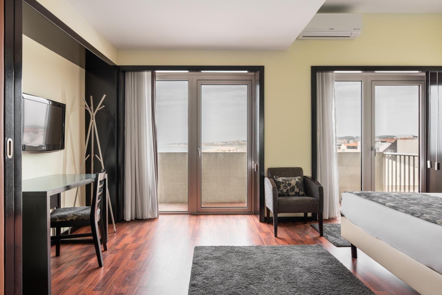 Suite with Sea View - Photo 8