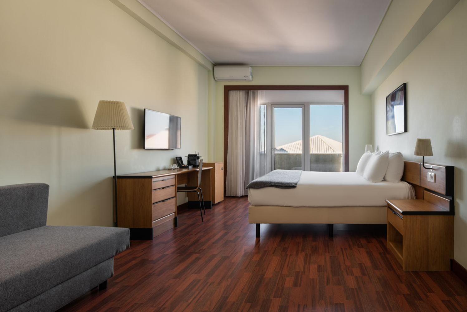 Suite with Sea View - Photo 3