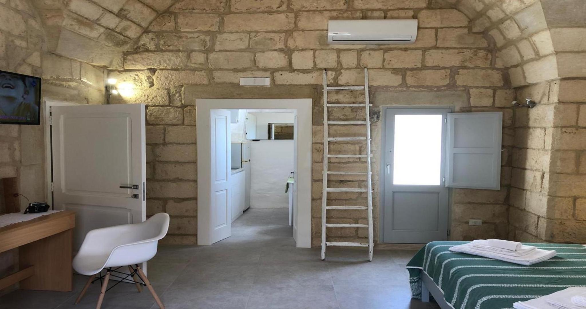 One-Bedroom House photo 1