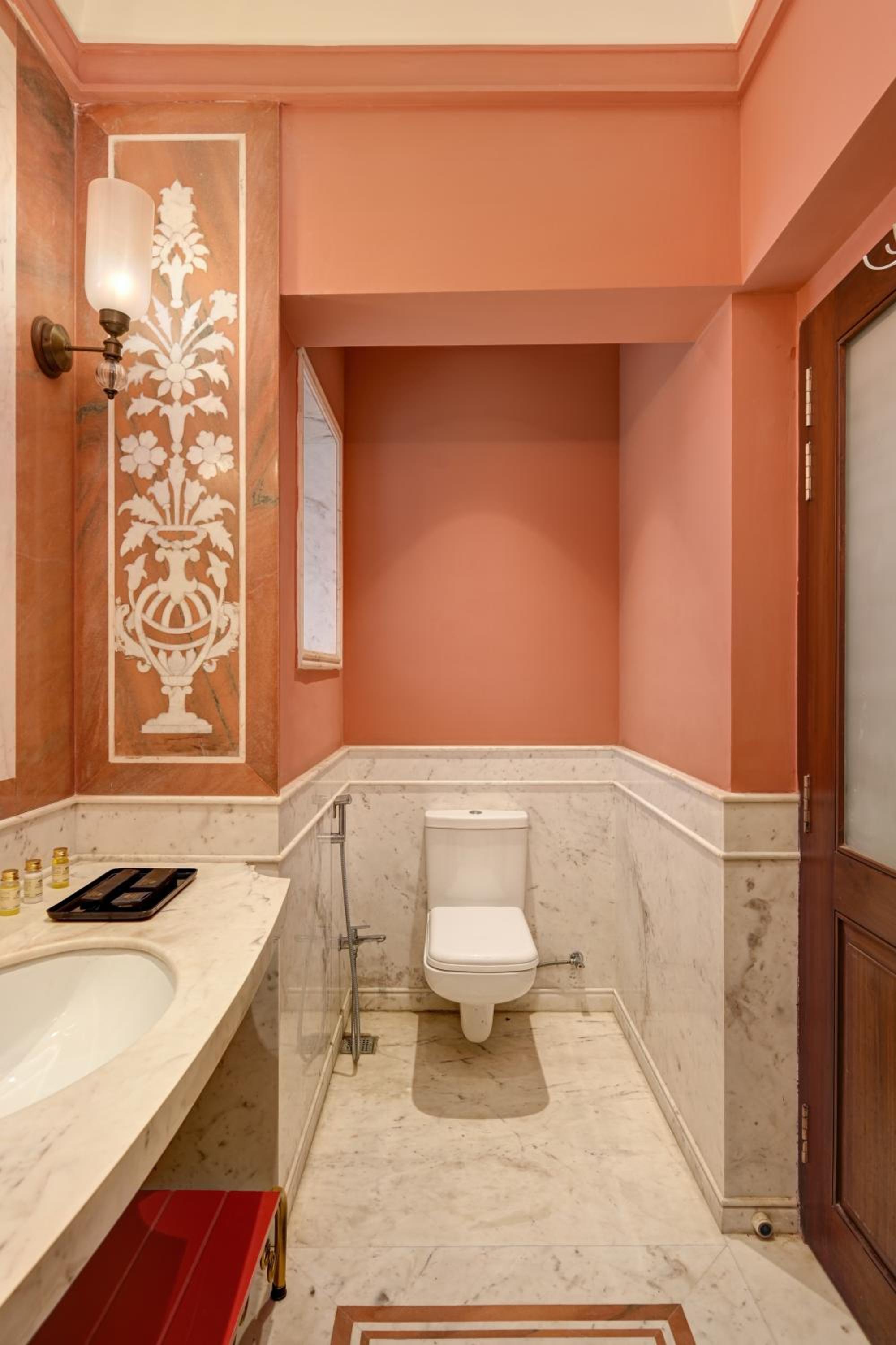 Family Suite: 15% off on Food, 10 % off on Laundry Service photo 3