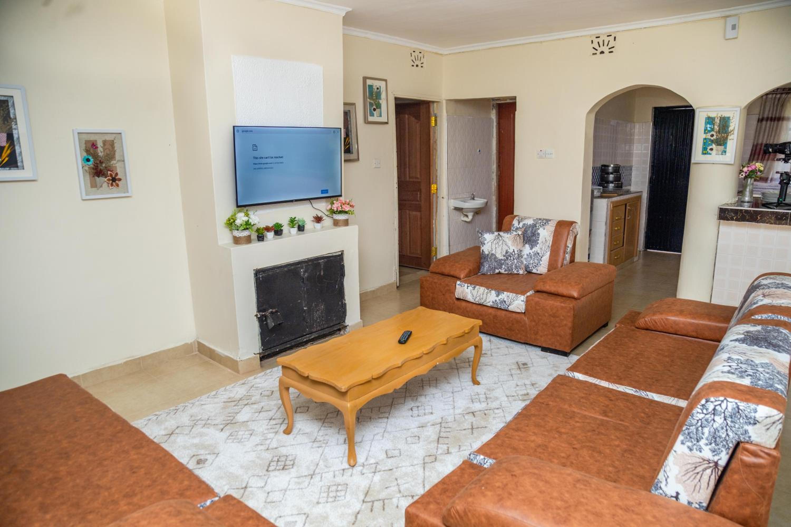One-Bedroom House photo 1