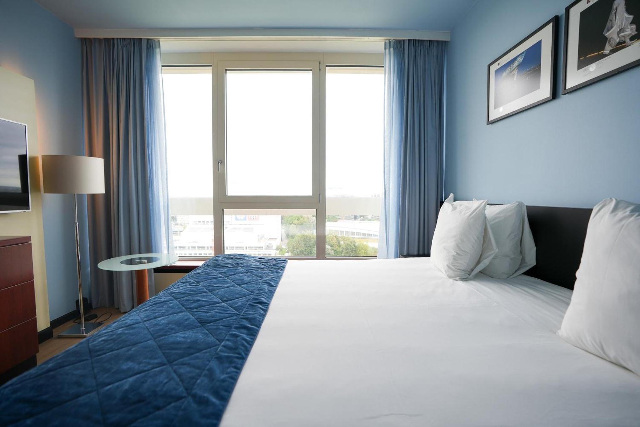 One-Bedroom Suite with Sofa Bed - Photo 1
