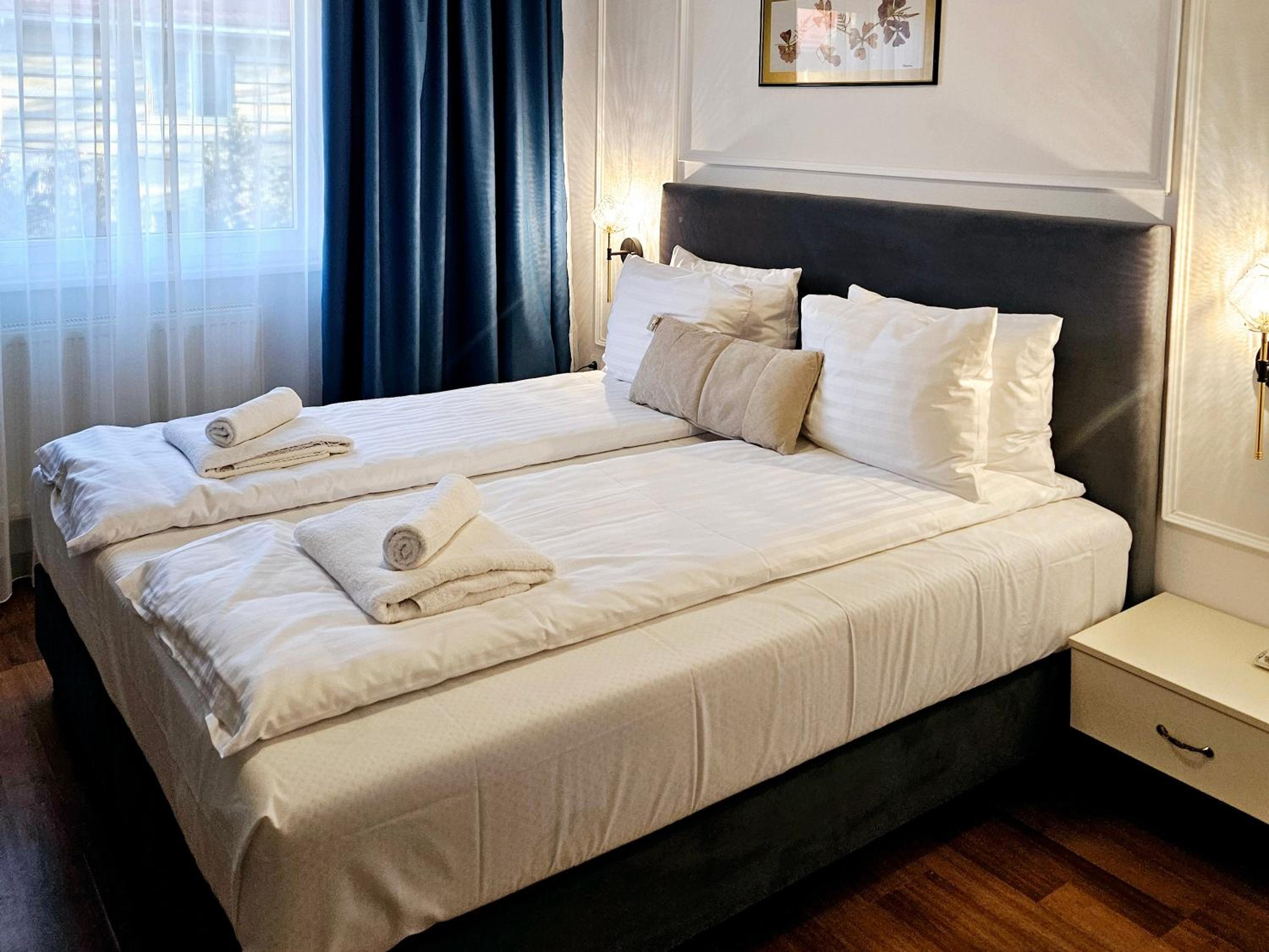 Superior King Room - Photo 1