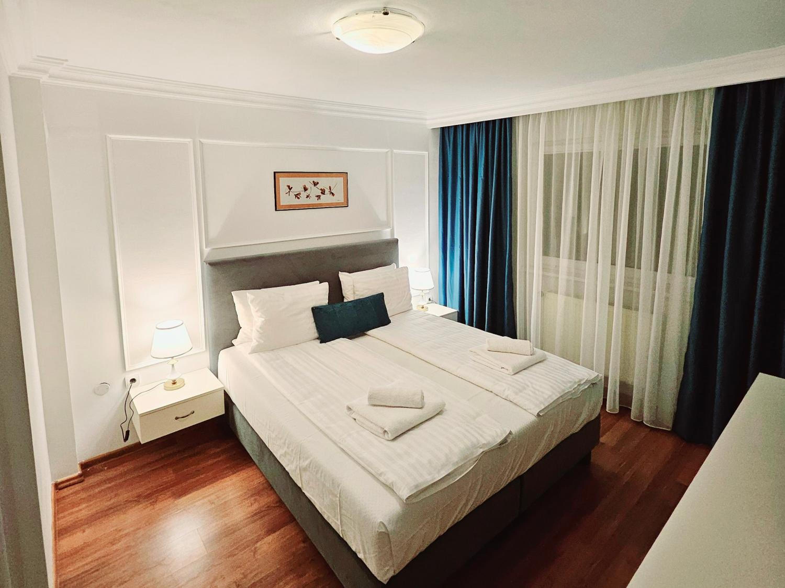 Superior King Room - Photo 23