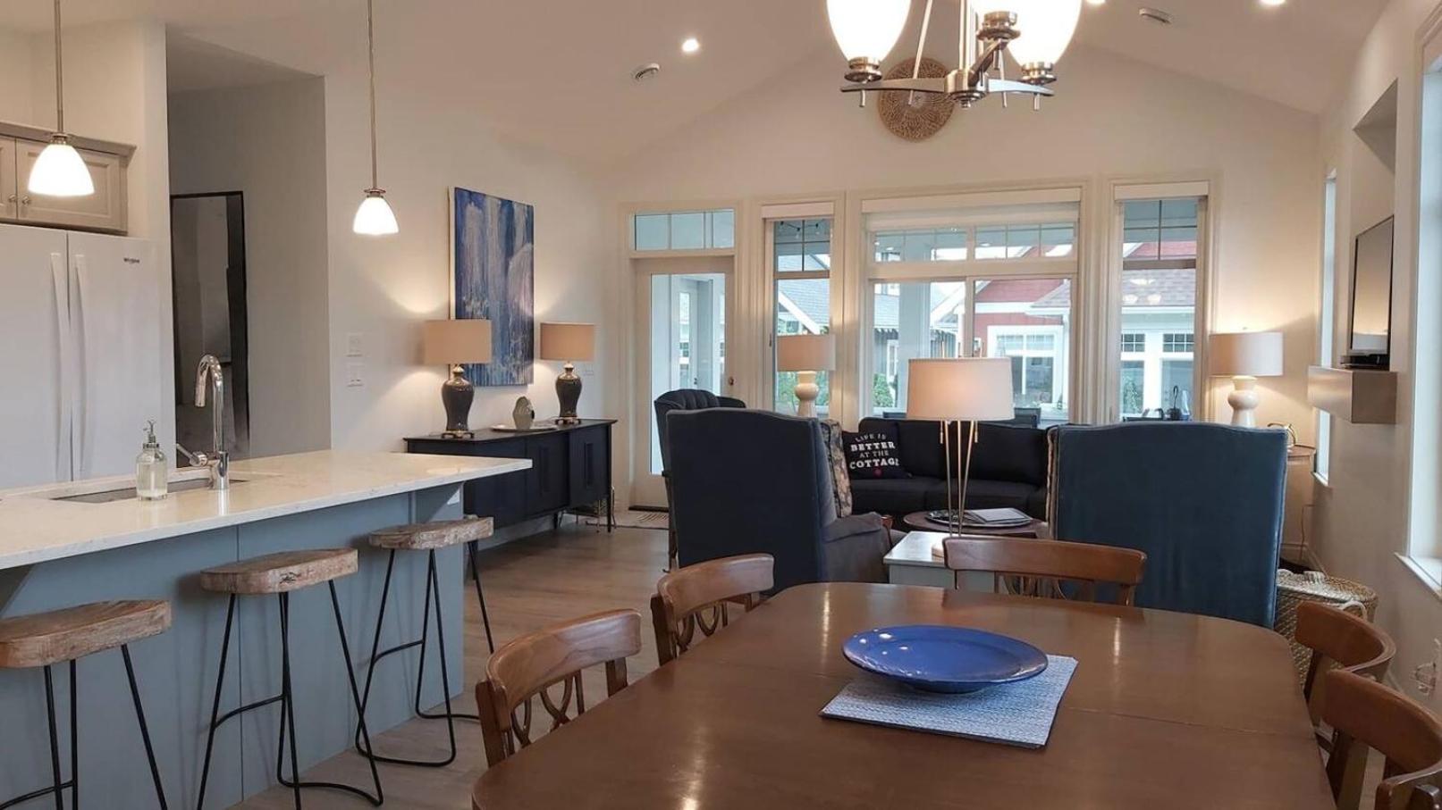 Four-Bedroom House photo 1