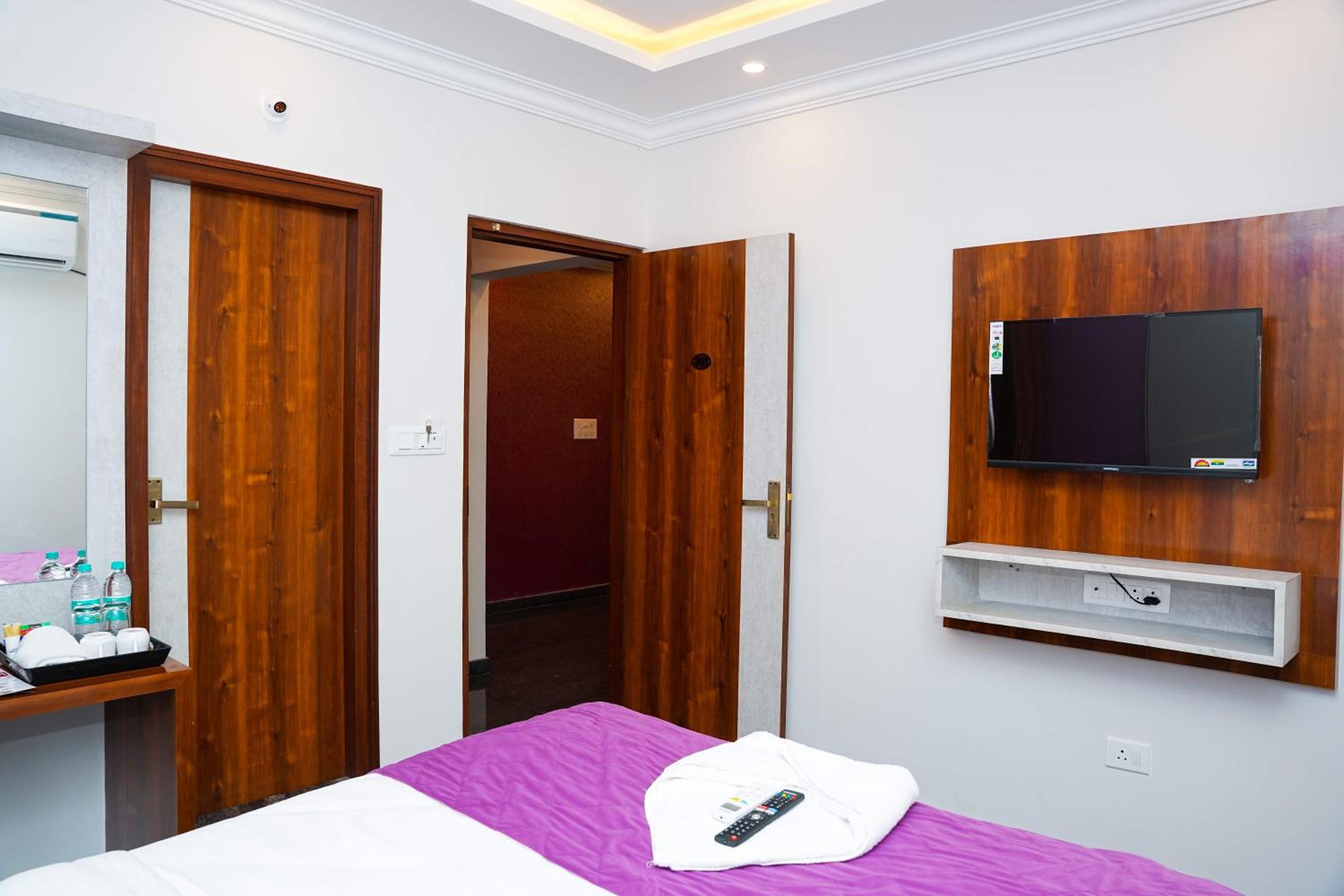 Standard Double Room photo 3