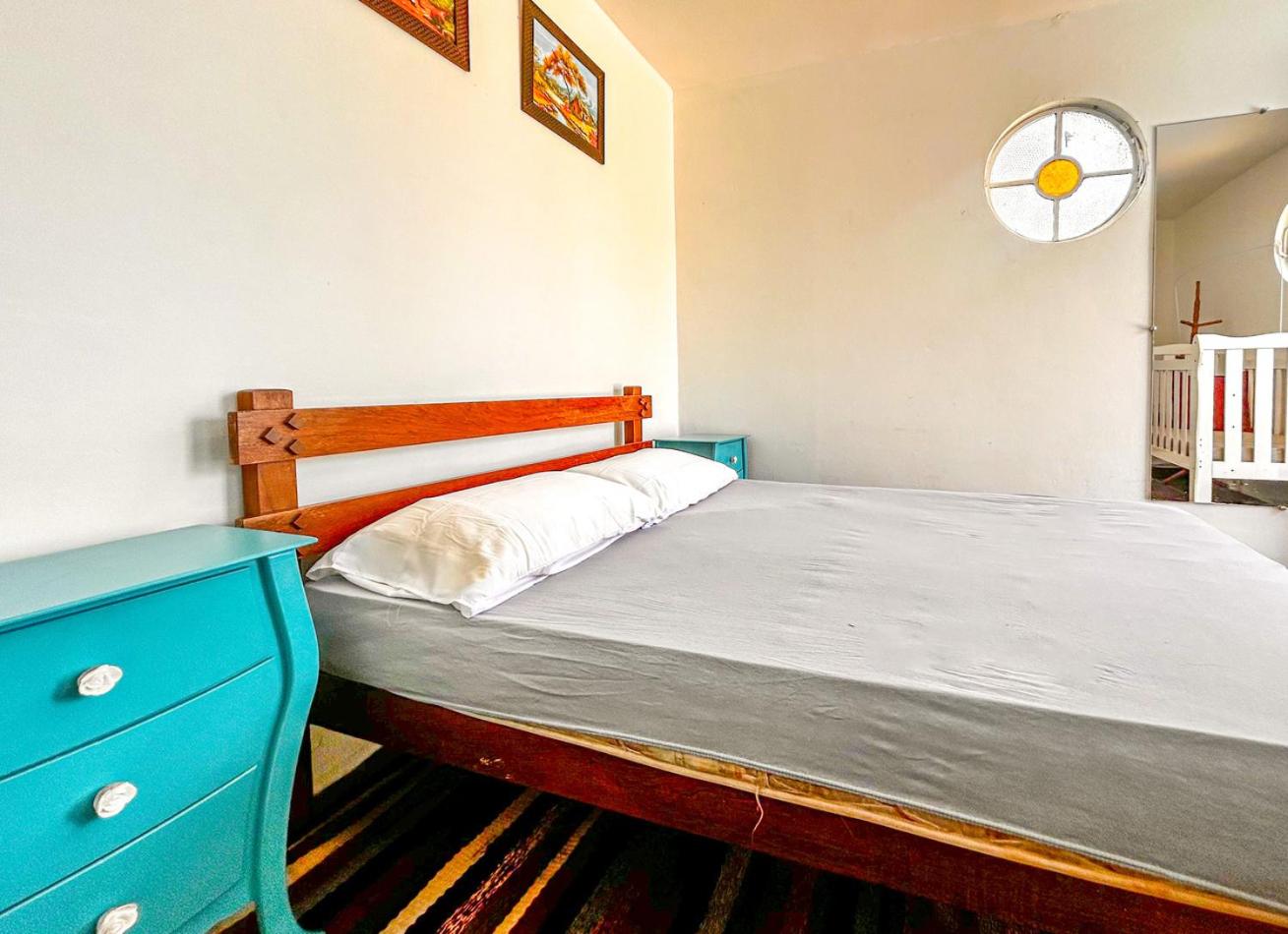 Three-Bedroom House photo 3