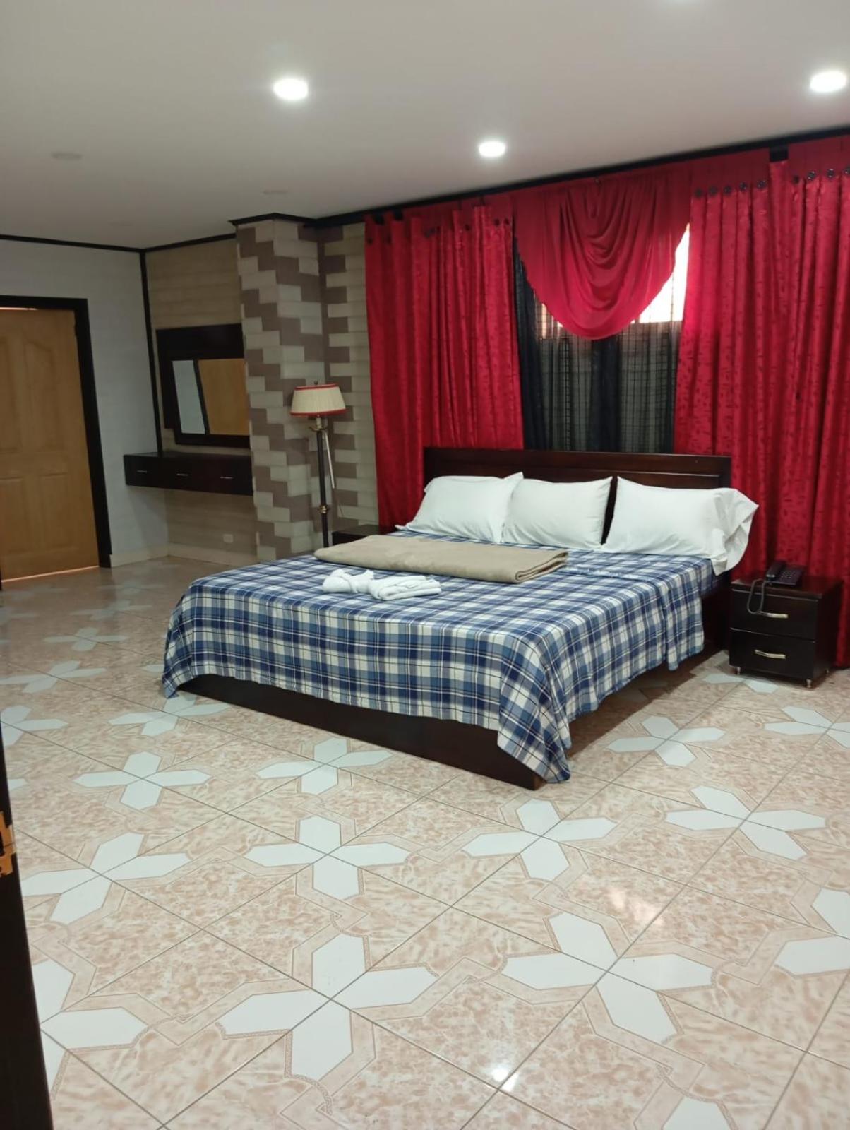 Deluxe Suite