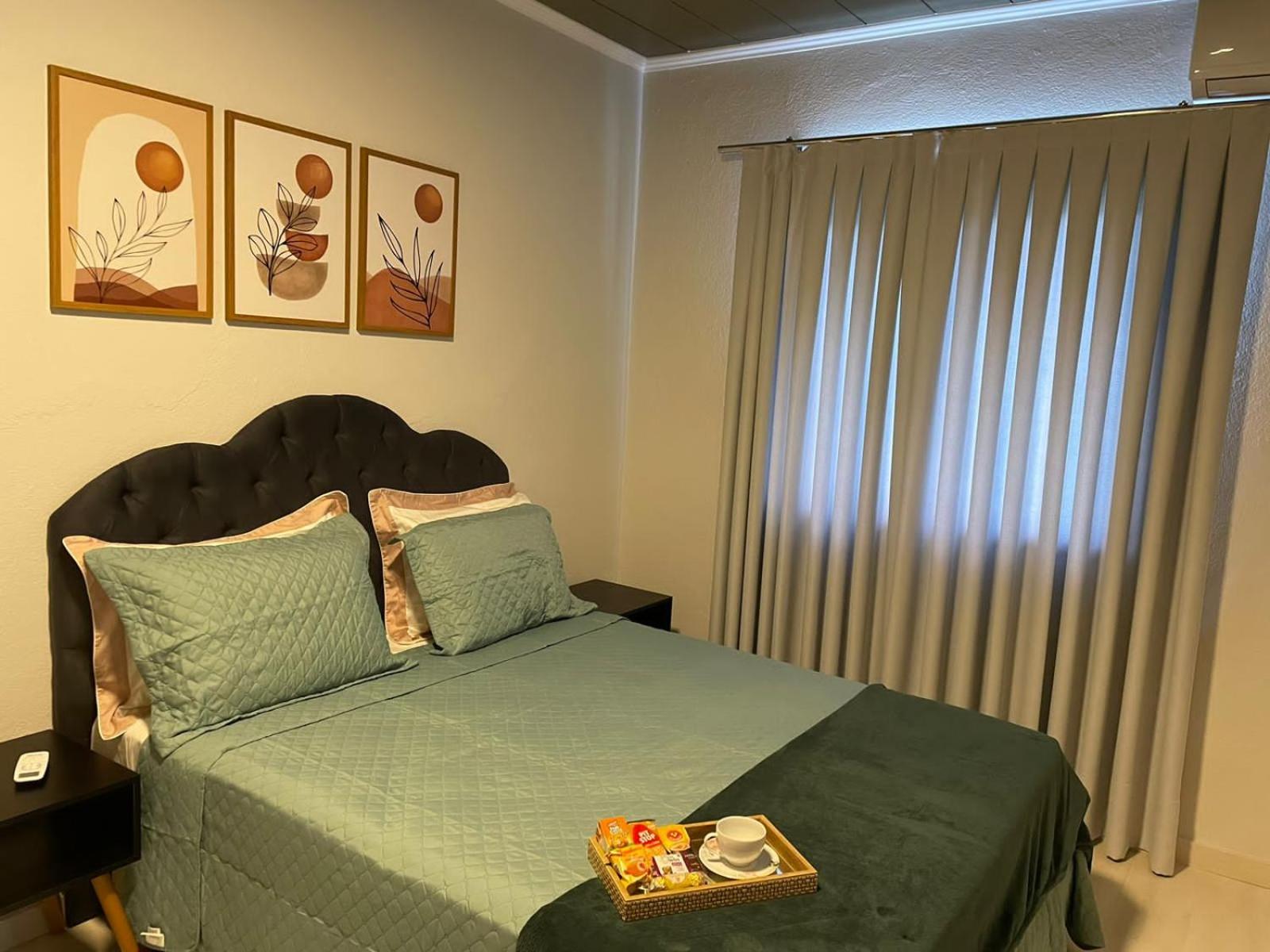 One-Bedroom Apartment photo 1