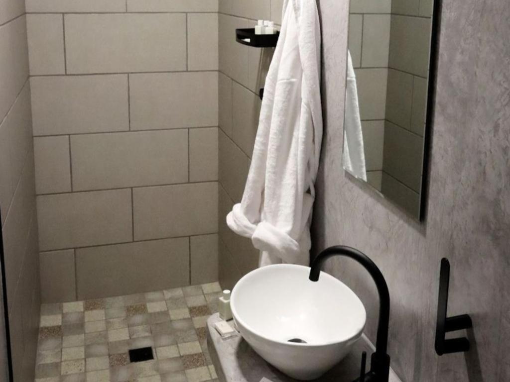 Luxury Queen Room photo 2
