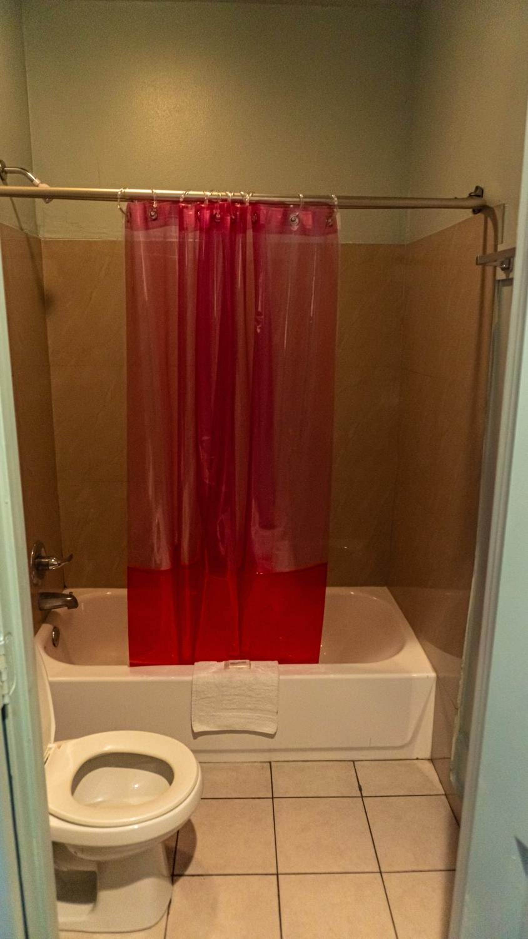 Deluxe Single Room - Photo 11