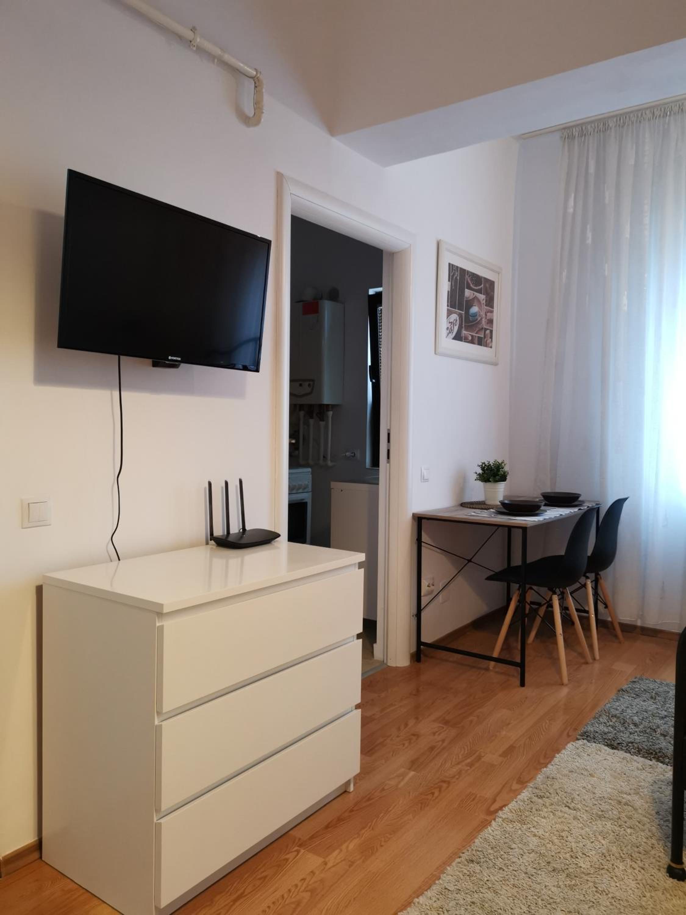 Studio Apartment- Laborator, no.14, bl. C2