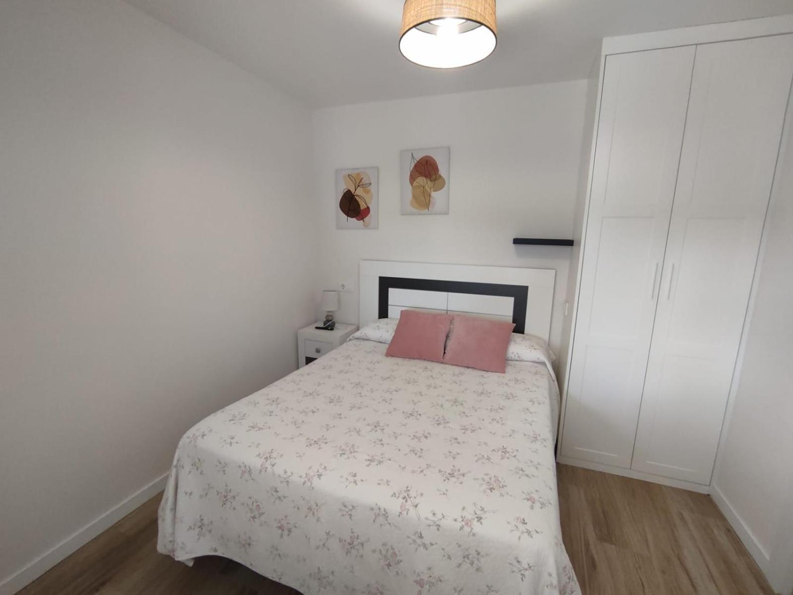 Apartamento de dos habitaciones con vista al mar