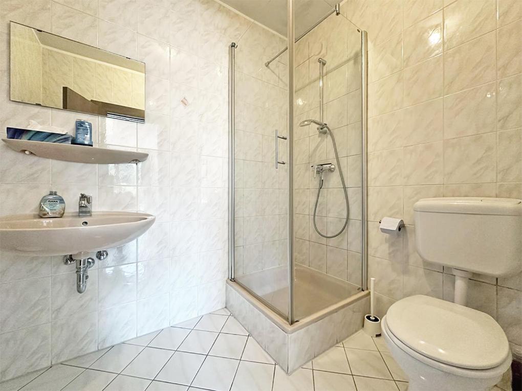 Two-Bedroom Apartment - Photo 6