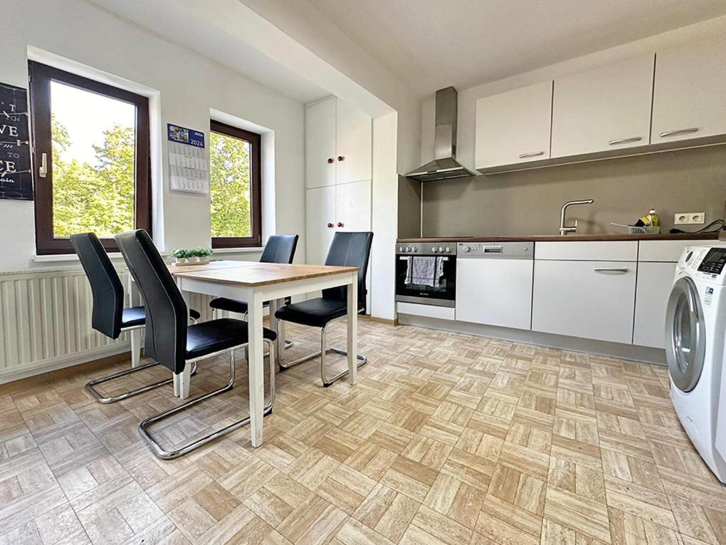 Two-Bedroom Apartment - Photo 5