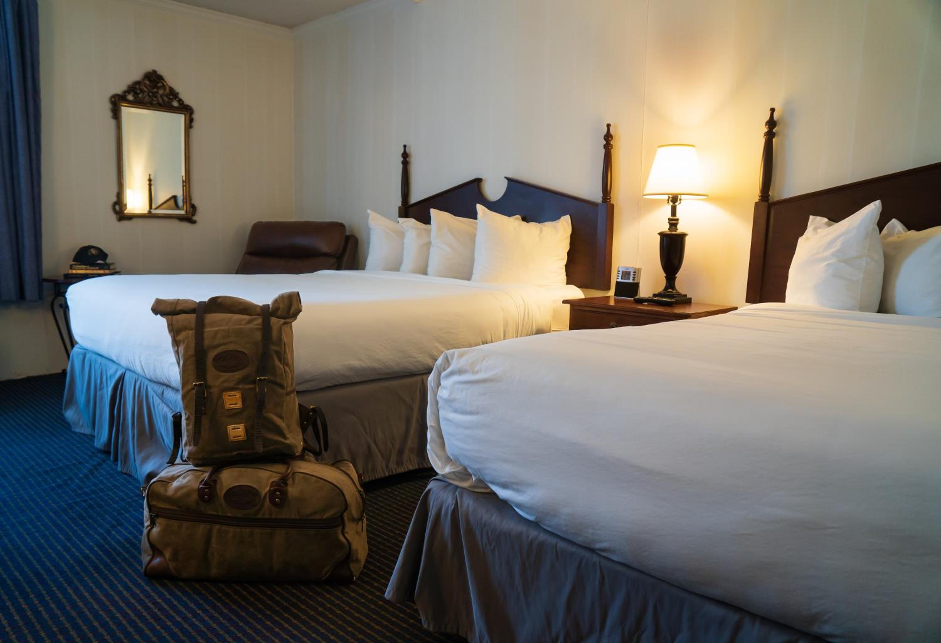 Standard Queen Room