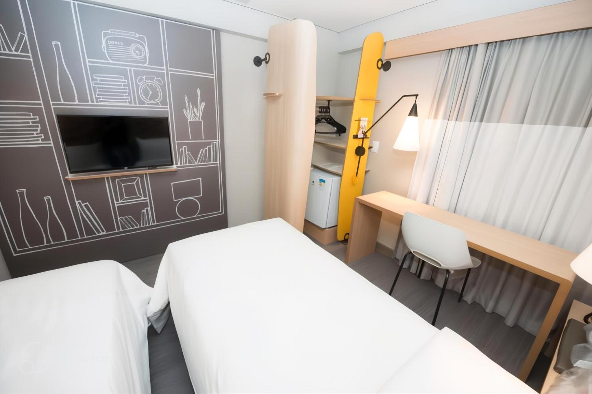 Standard Twin Room - Photo 6