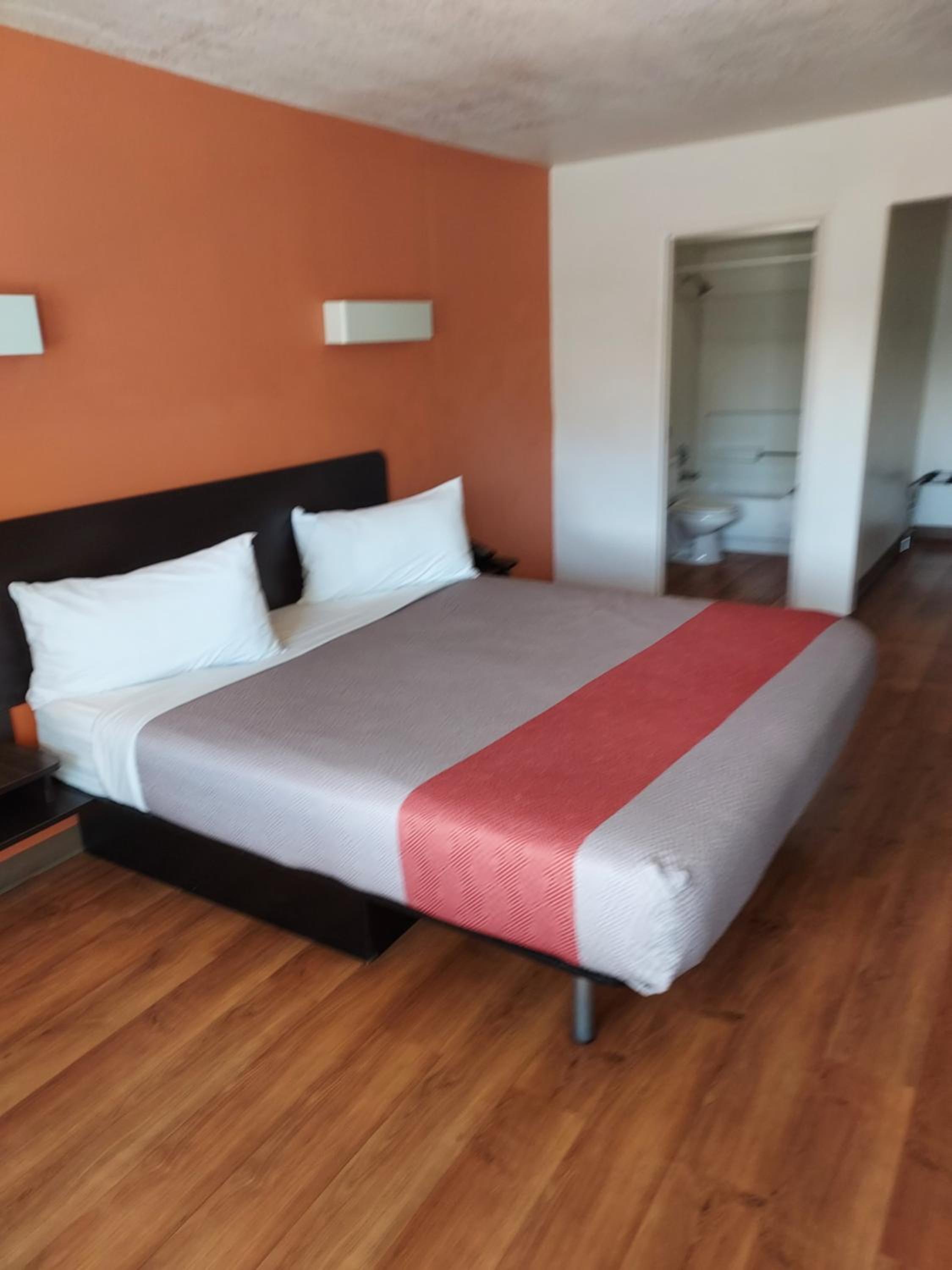 Single Room With Bath