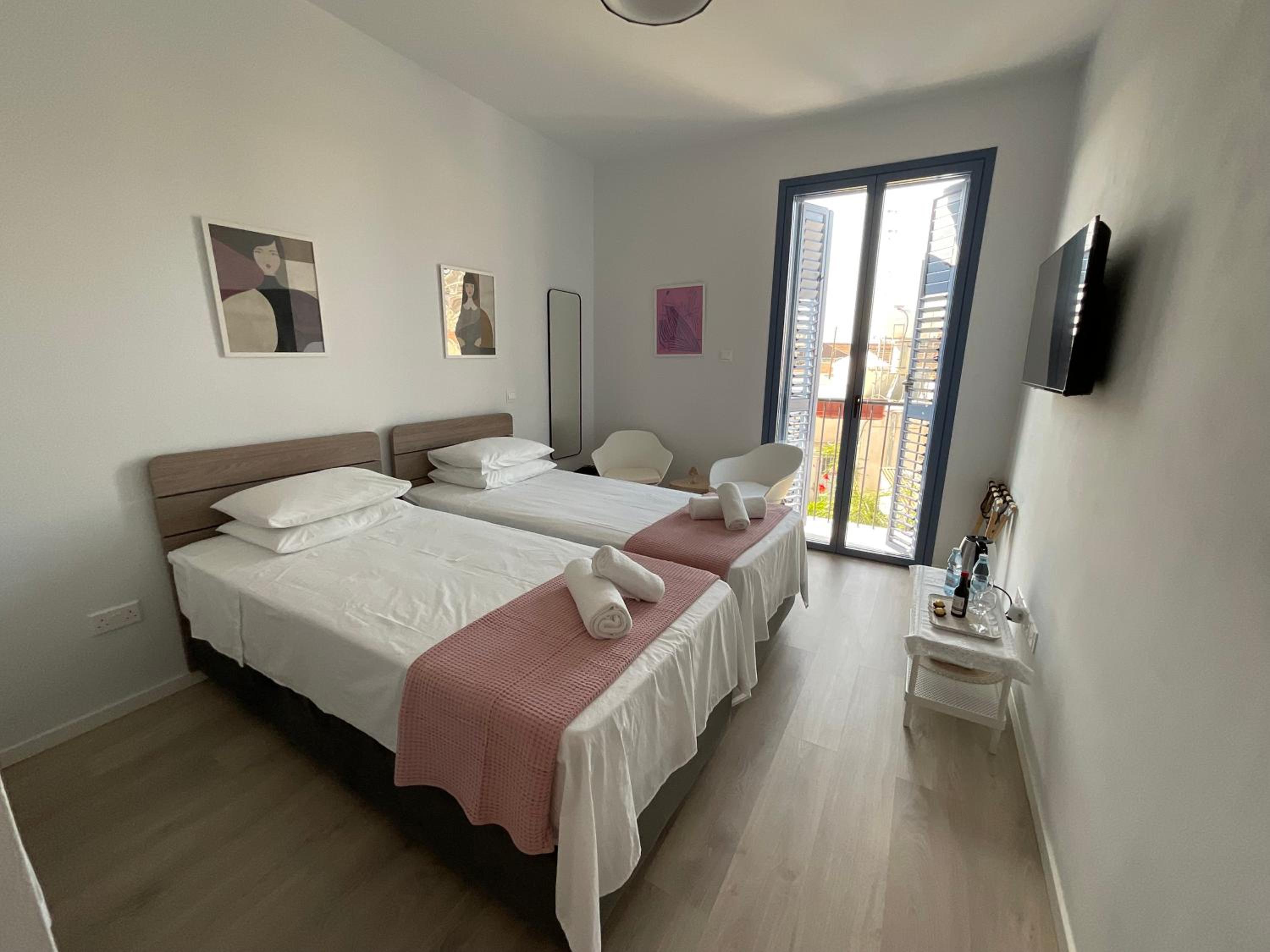 Standard Twin Room