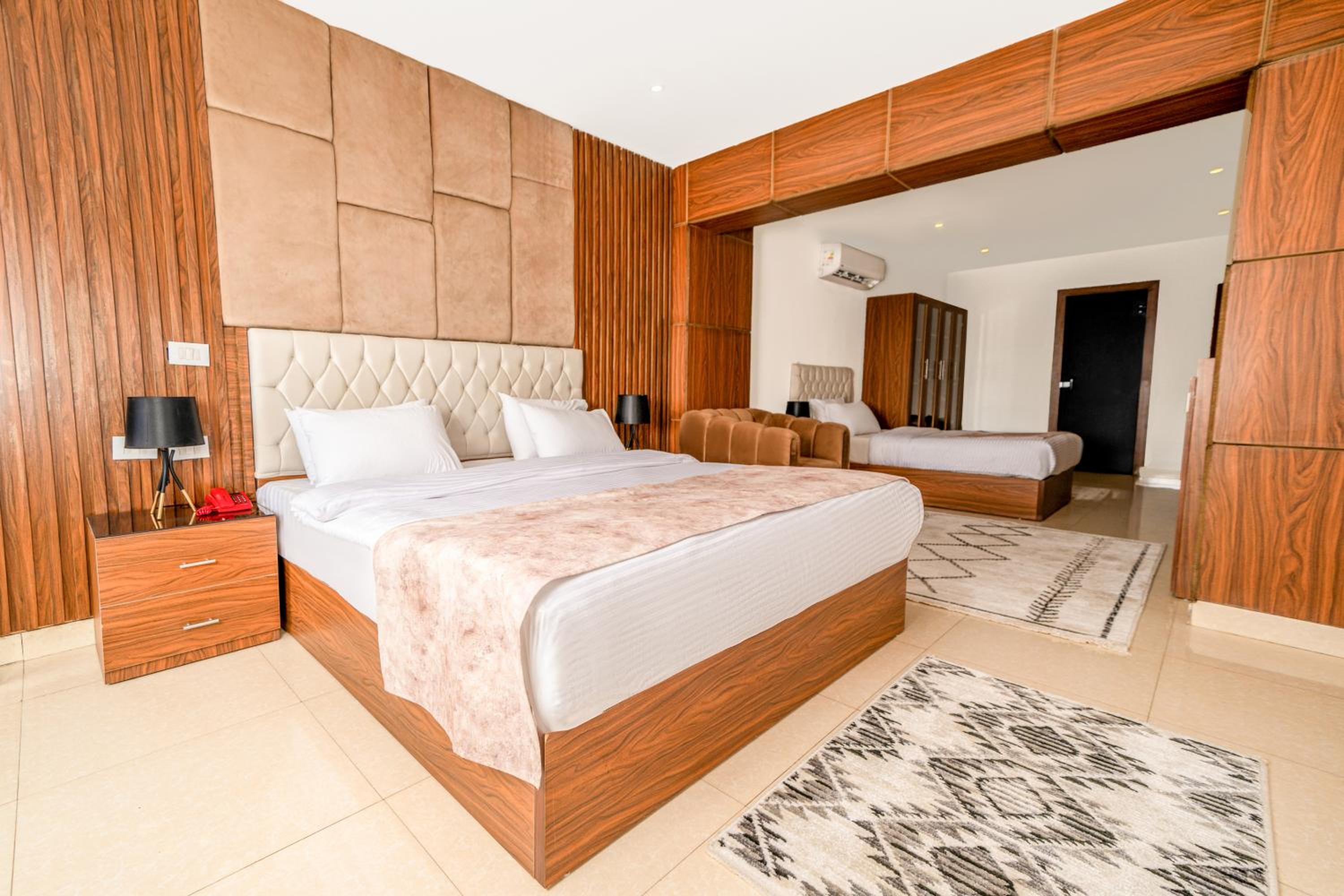 Deluxe Double or Twin Room