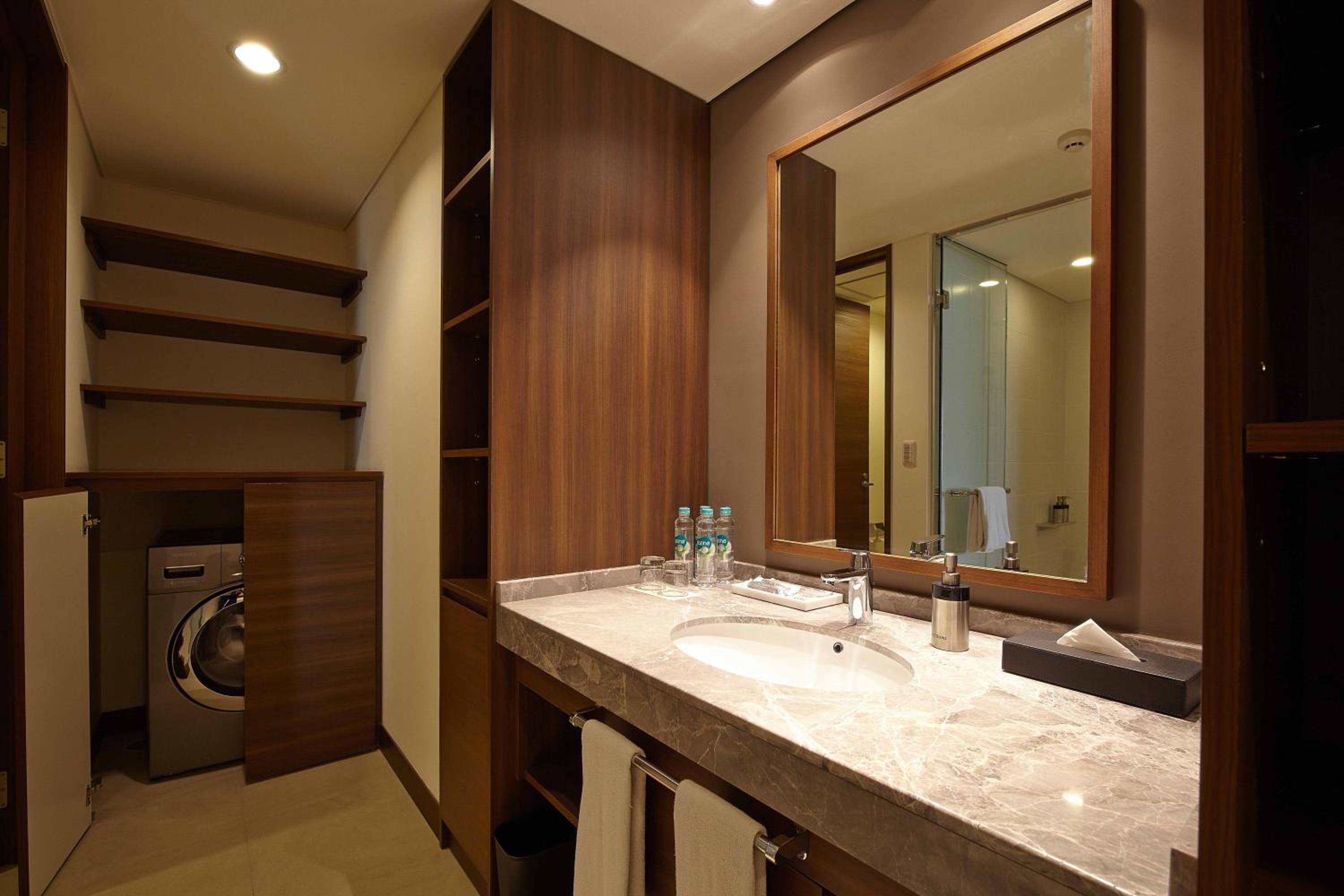 Deluxe Suite photo 2