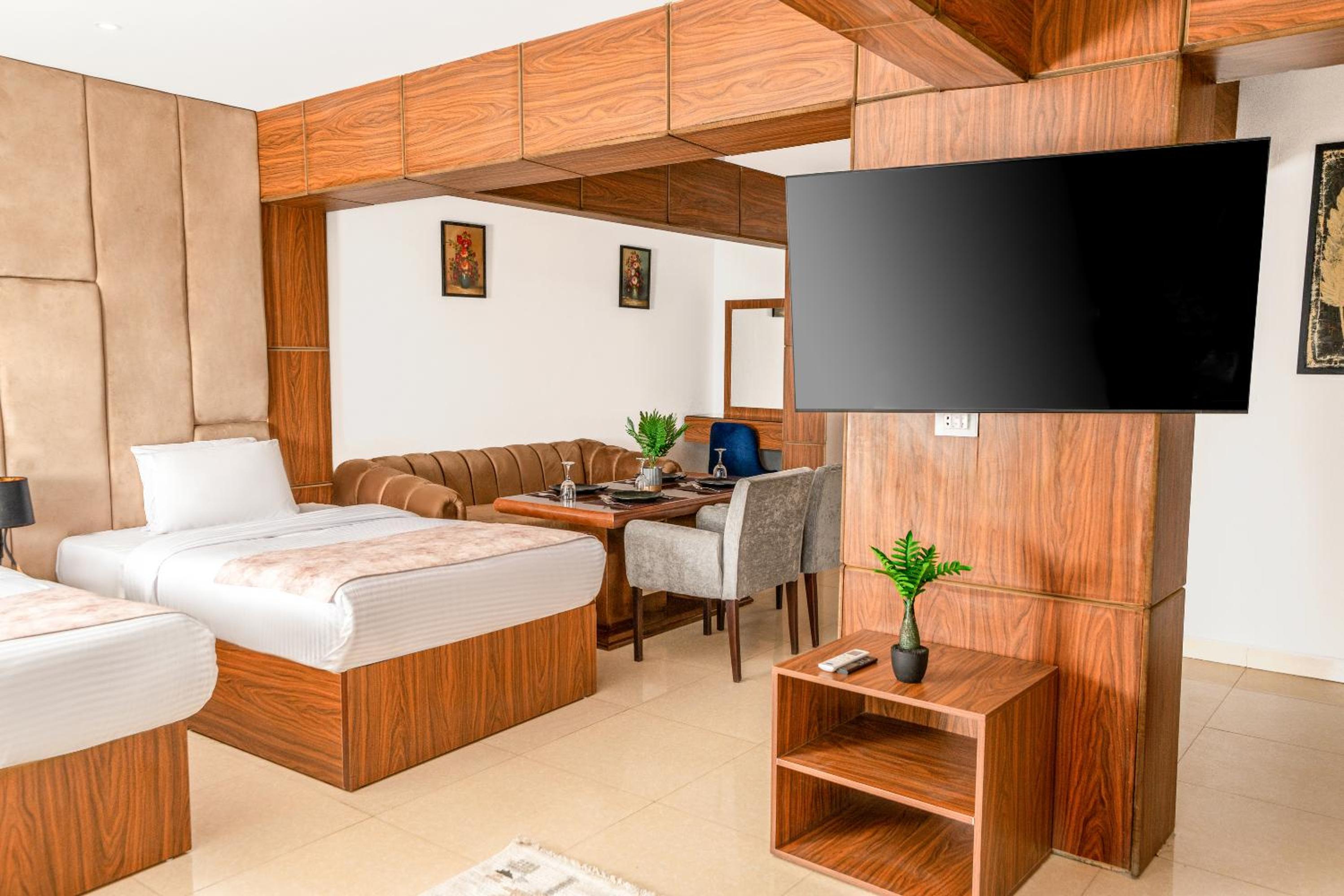 Junior Suite with Mountain View
