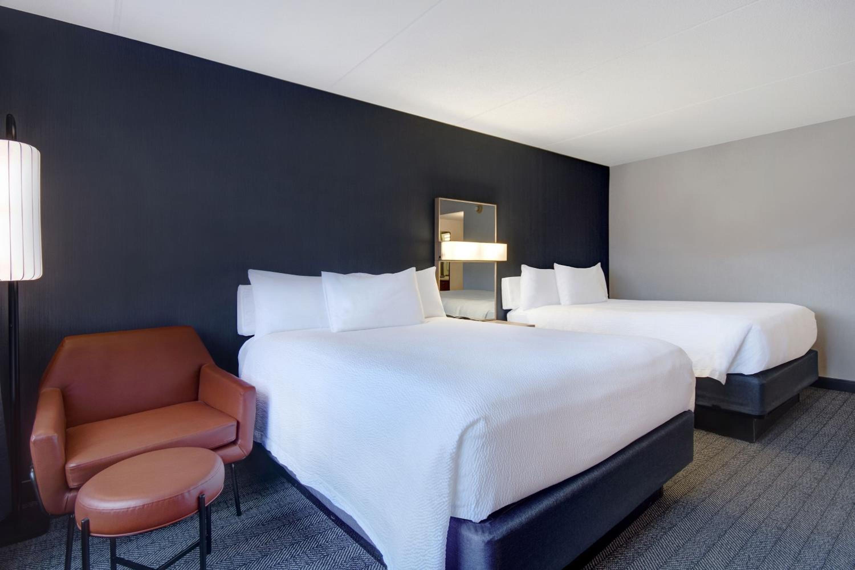 Queen Room with Two Queen Beds - Hearing Accessible